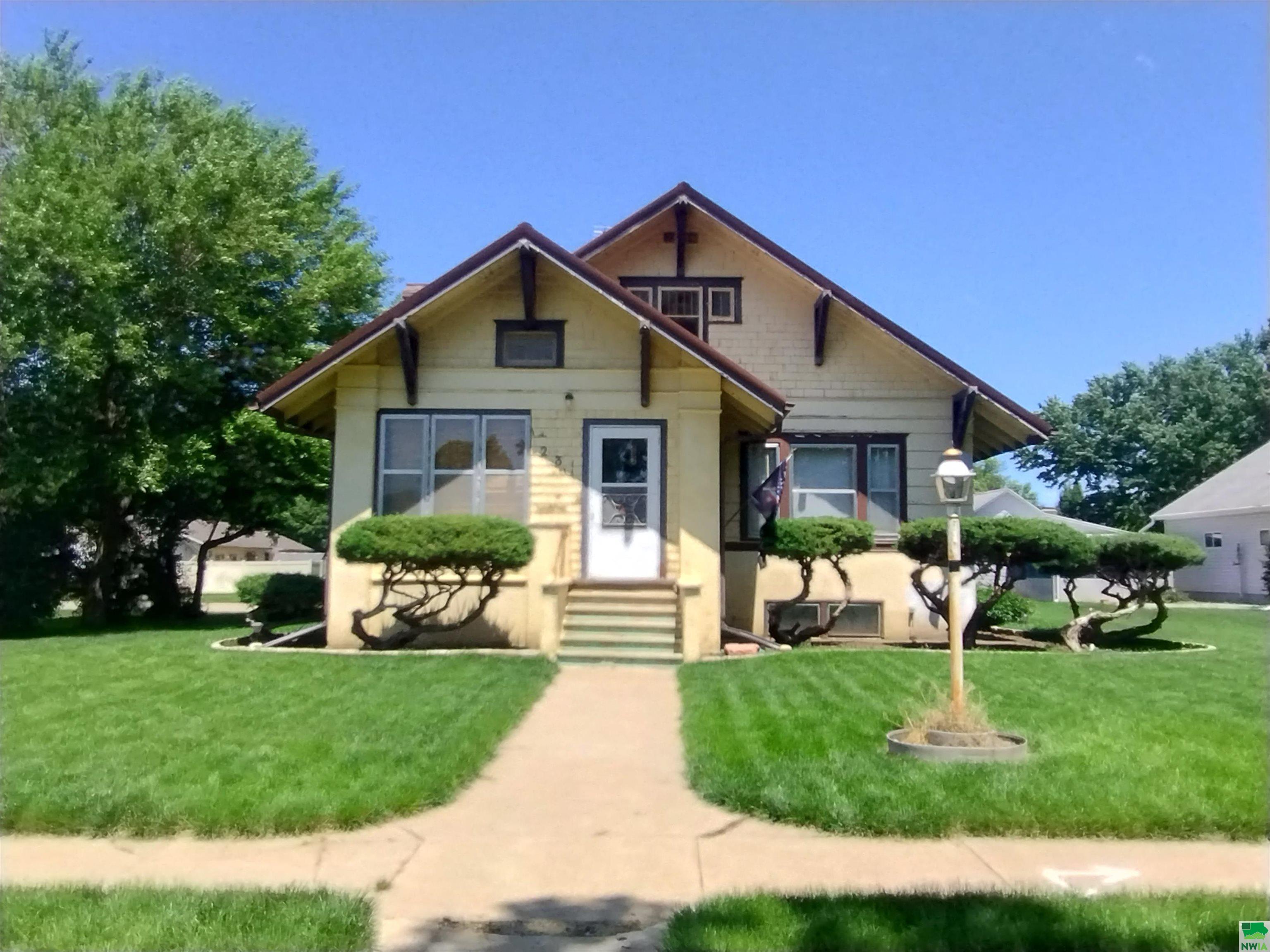 231 Sargent, Akron, IA 51001 