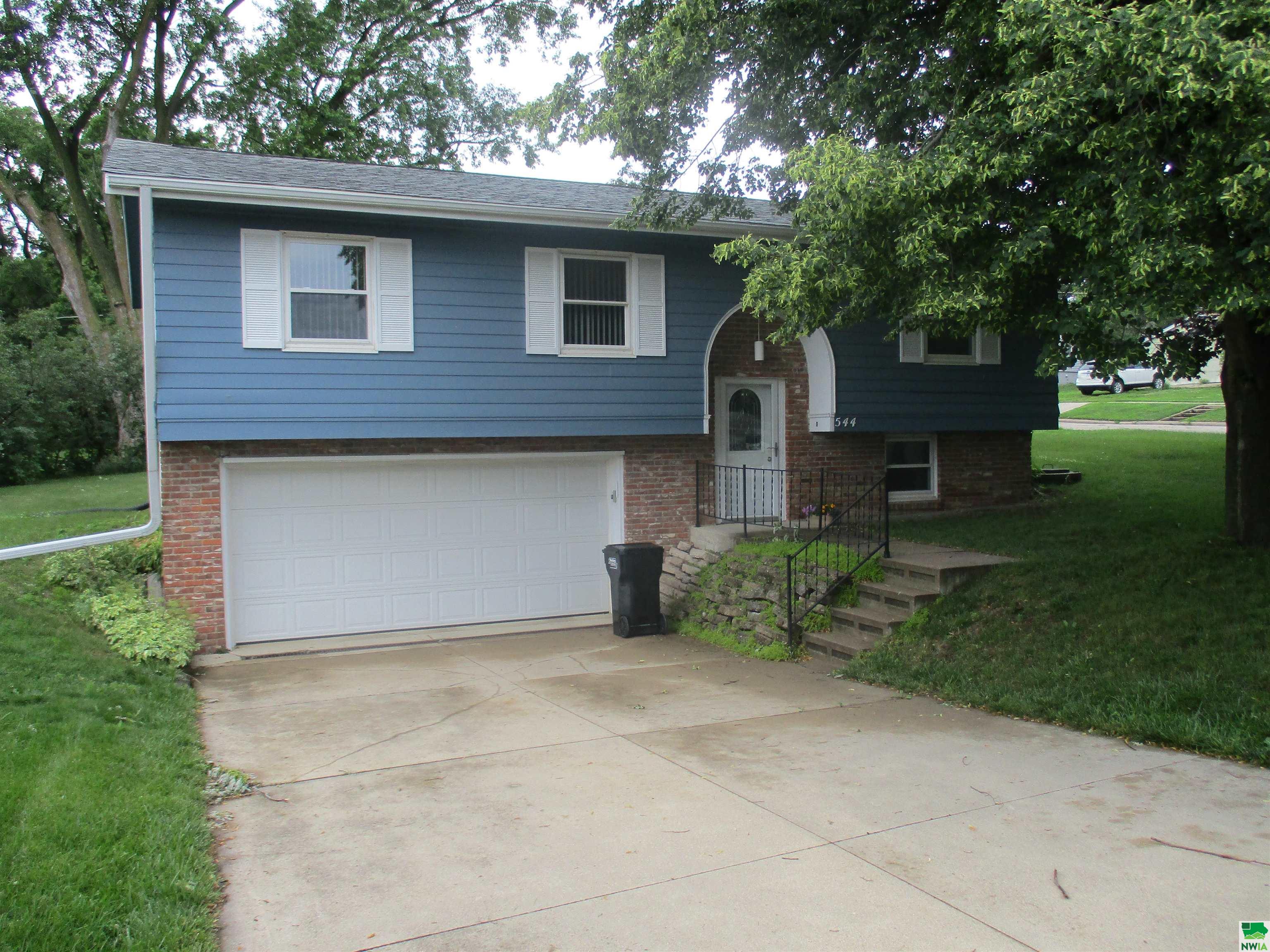 544 Park Ave, Cherokee, IA 51012 