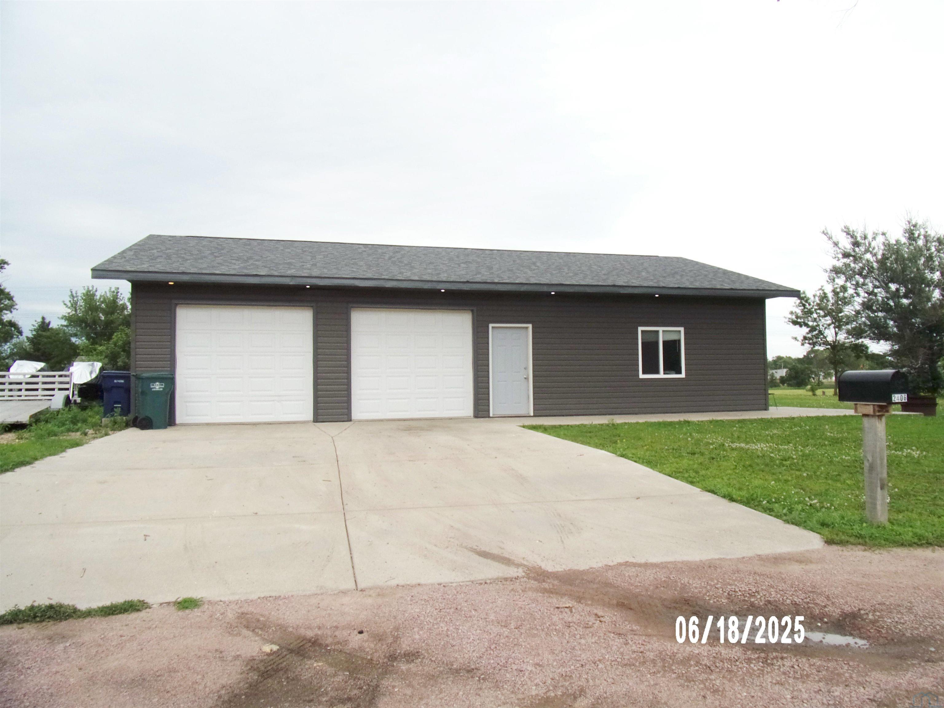 2406 AVENUE C, Hawarden, IA 51023 