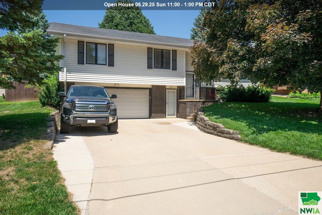 427 35TH ST W, Sioux City, IA 51104 