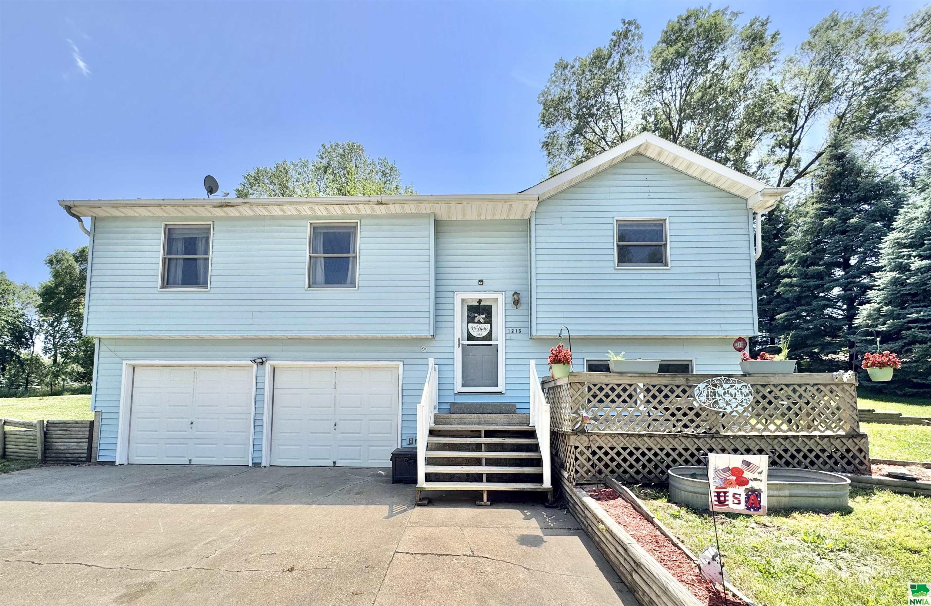1216 Saint Marys, Sioux City, IA 51105 