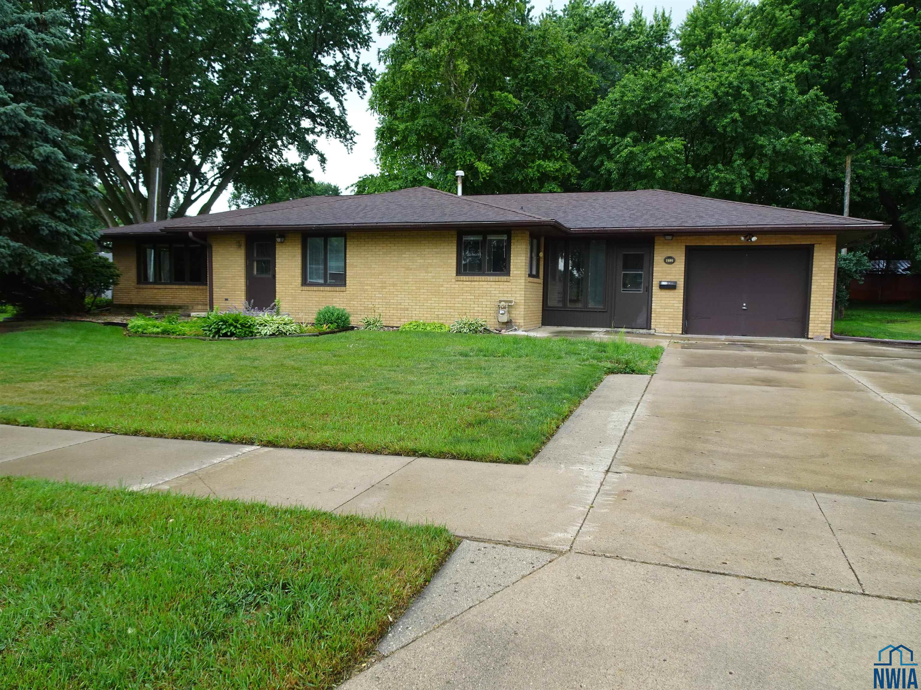 612 5th Street, Sheldon, IA 51201 