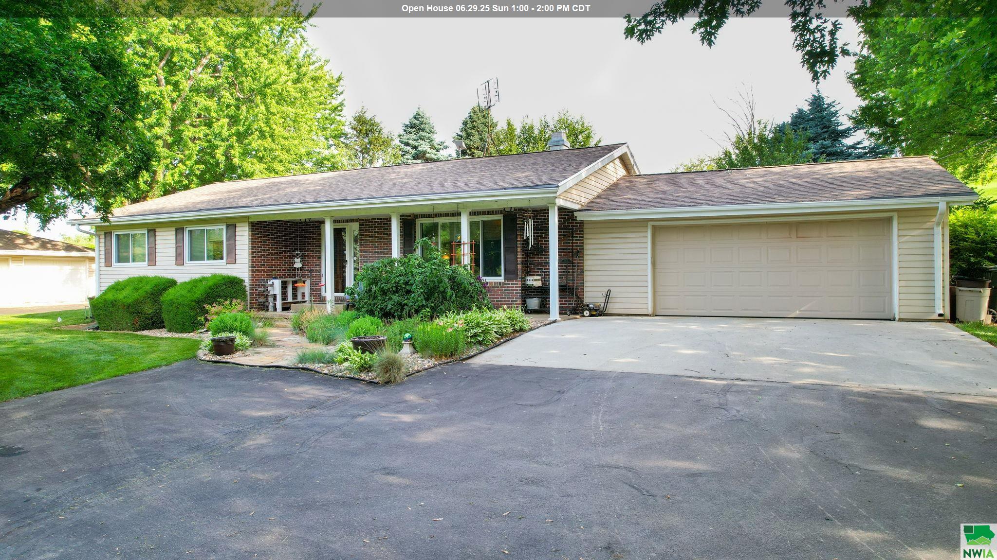 103 CARTER RD, Sergeant Bluff, IA 51054 