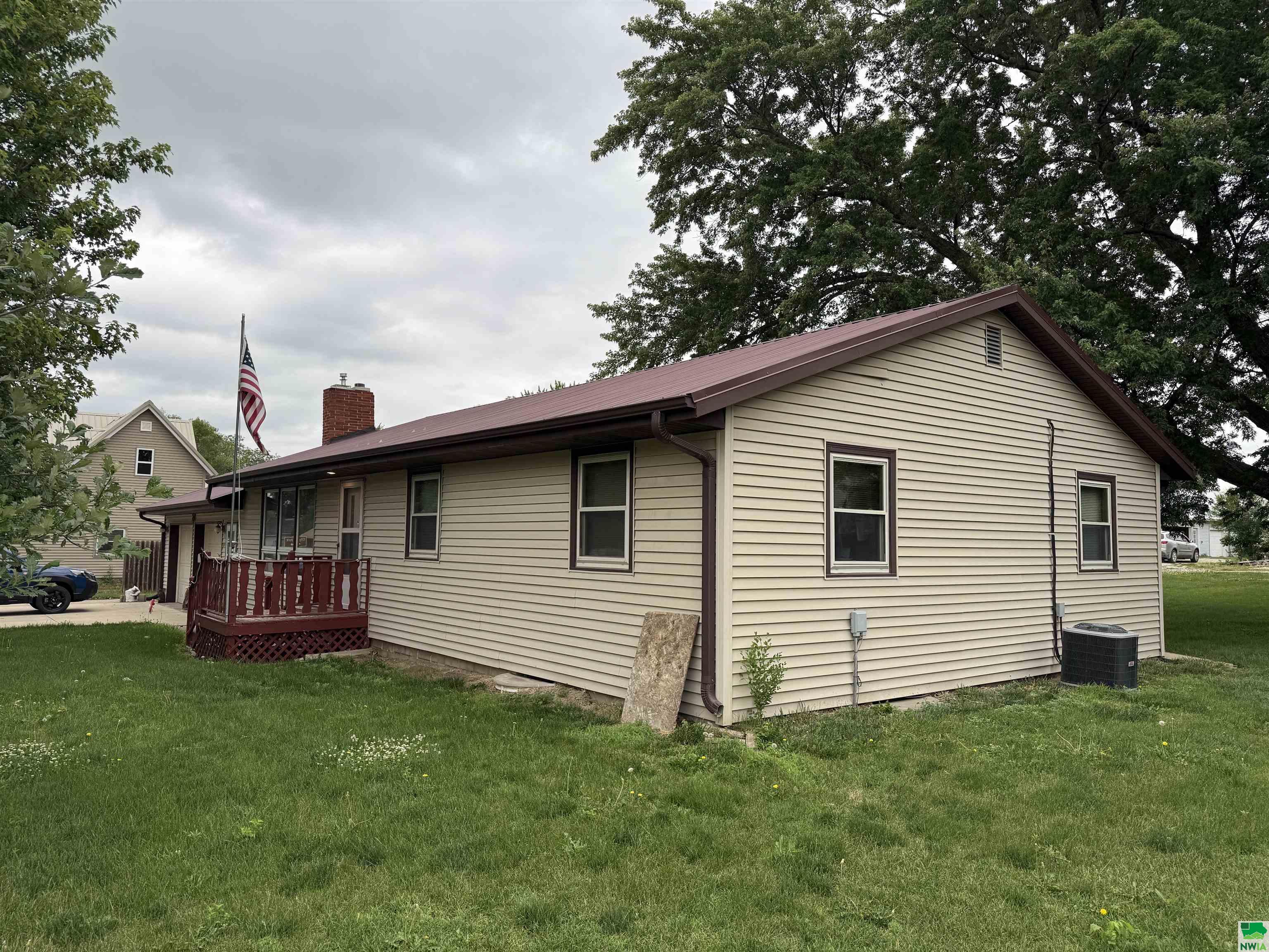 310 4th Street S, Mapleton, IA 51034 