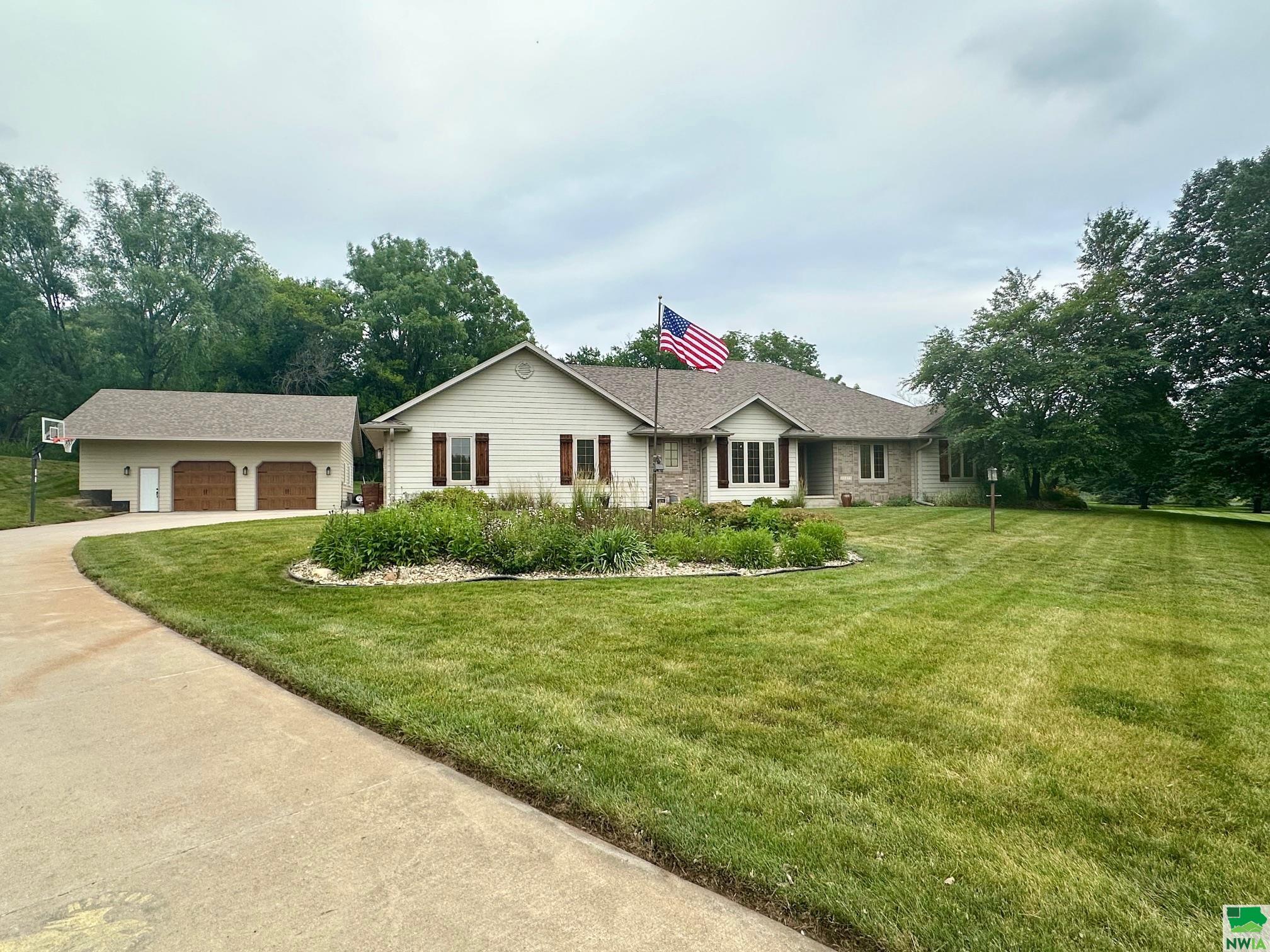 25273 Corwin Court, Sioux City, IA 51108 