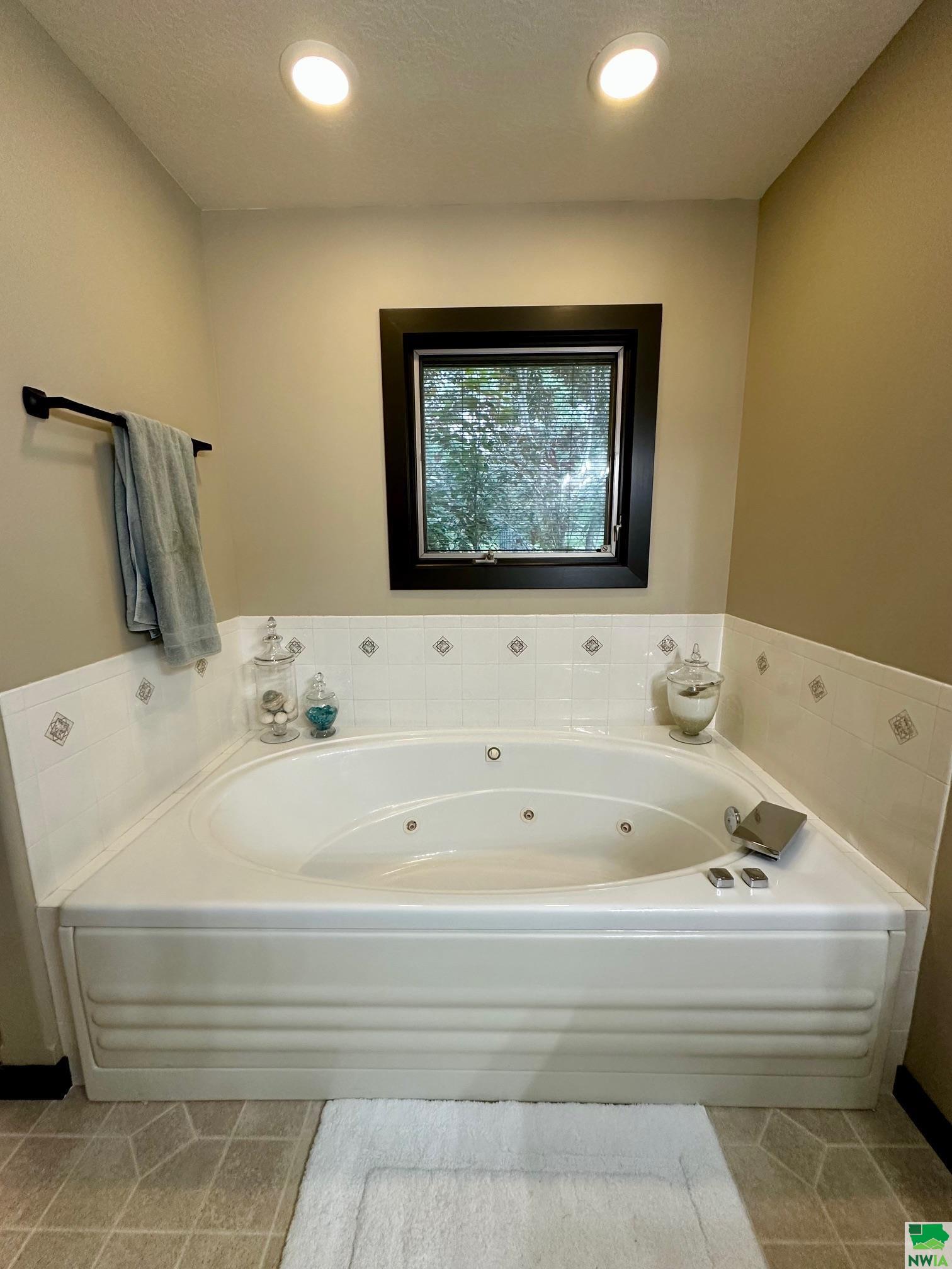 MLS #829238