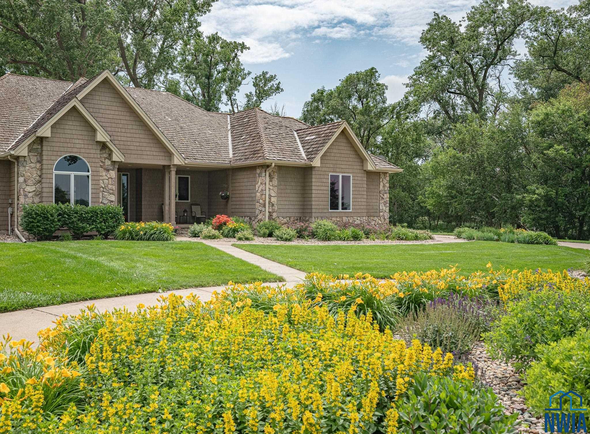 1004 Wynstone Dr., Jefferson, SD 57038 