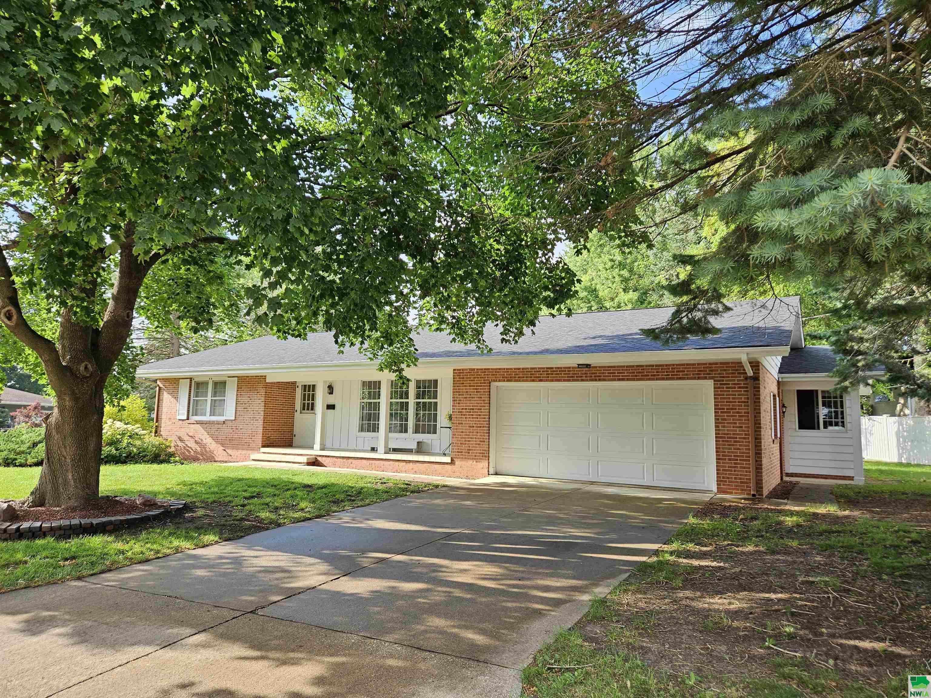 1315 Shoreway Road, Storm Lake, IA 50588 