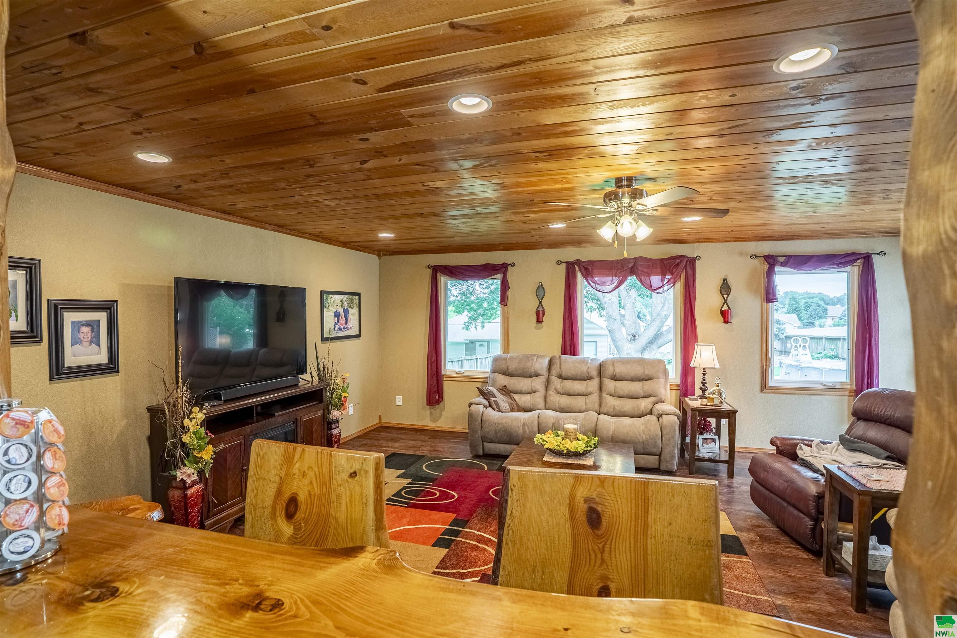 MLS #829247