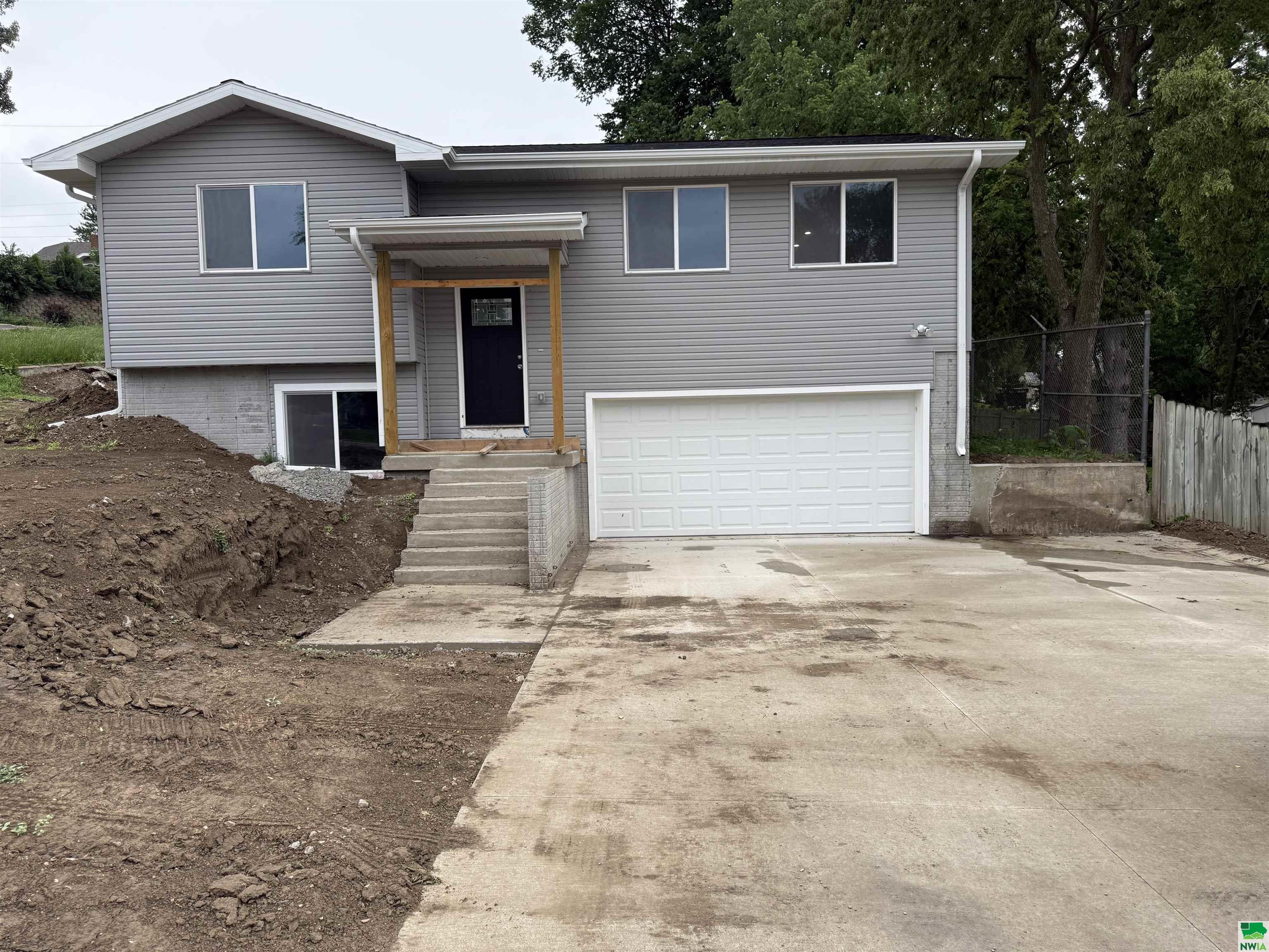 2500 Saint Aubin S, Sioux City, IA 51106 