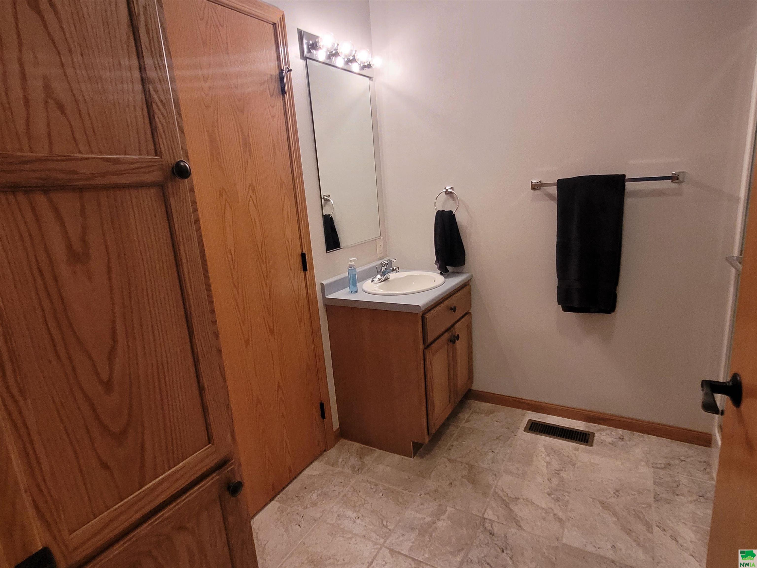 MLS #829258