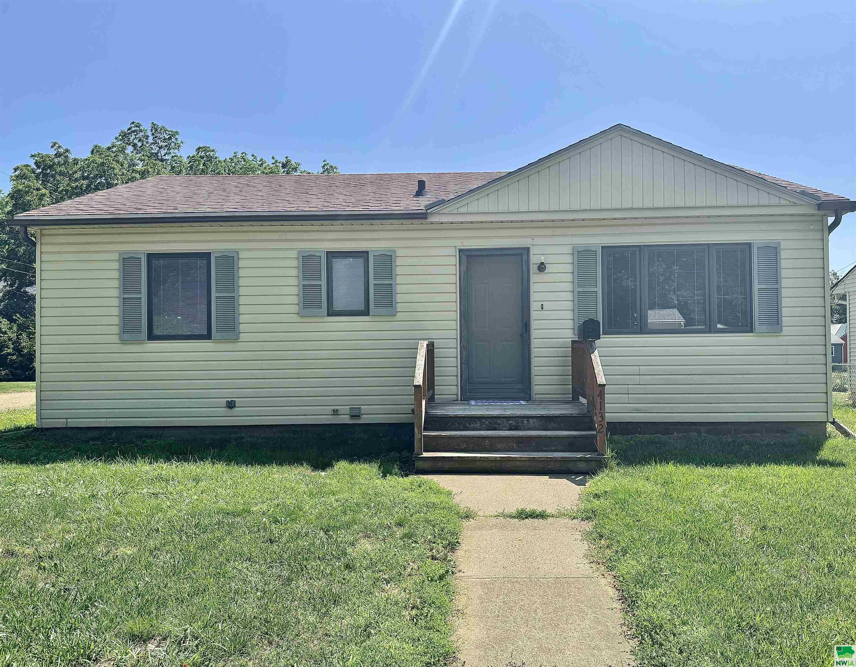 4132 Adams, Sioux City, IA 51108 