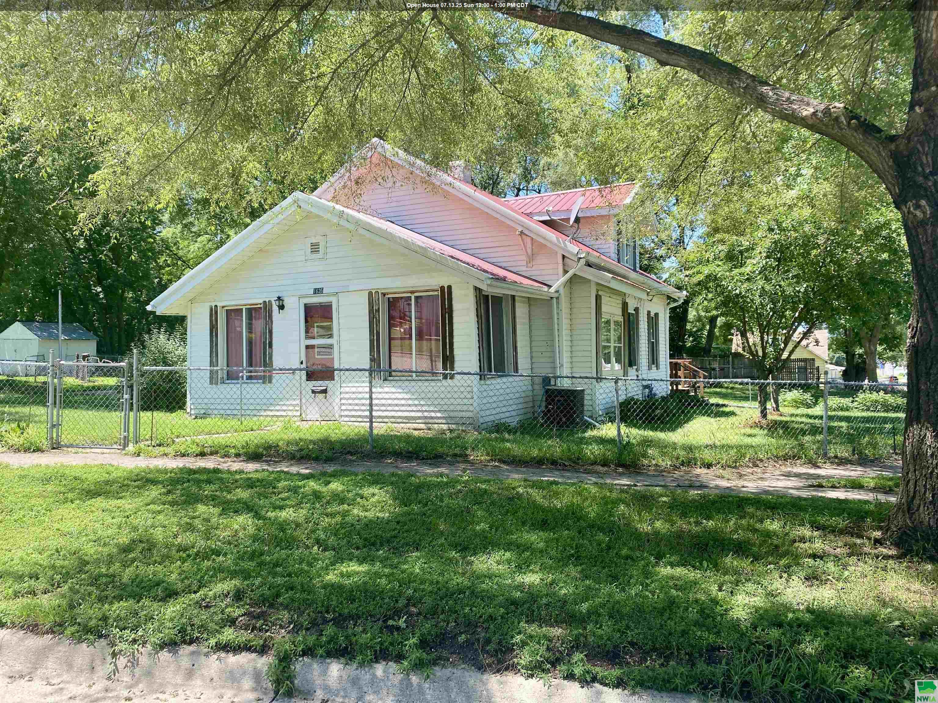 1625 Glendale Blvd., Sioux City, IA 51105 