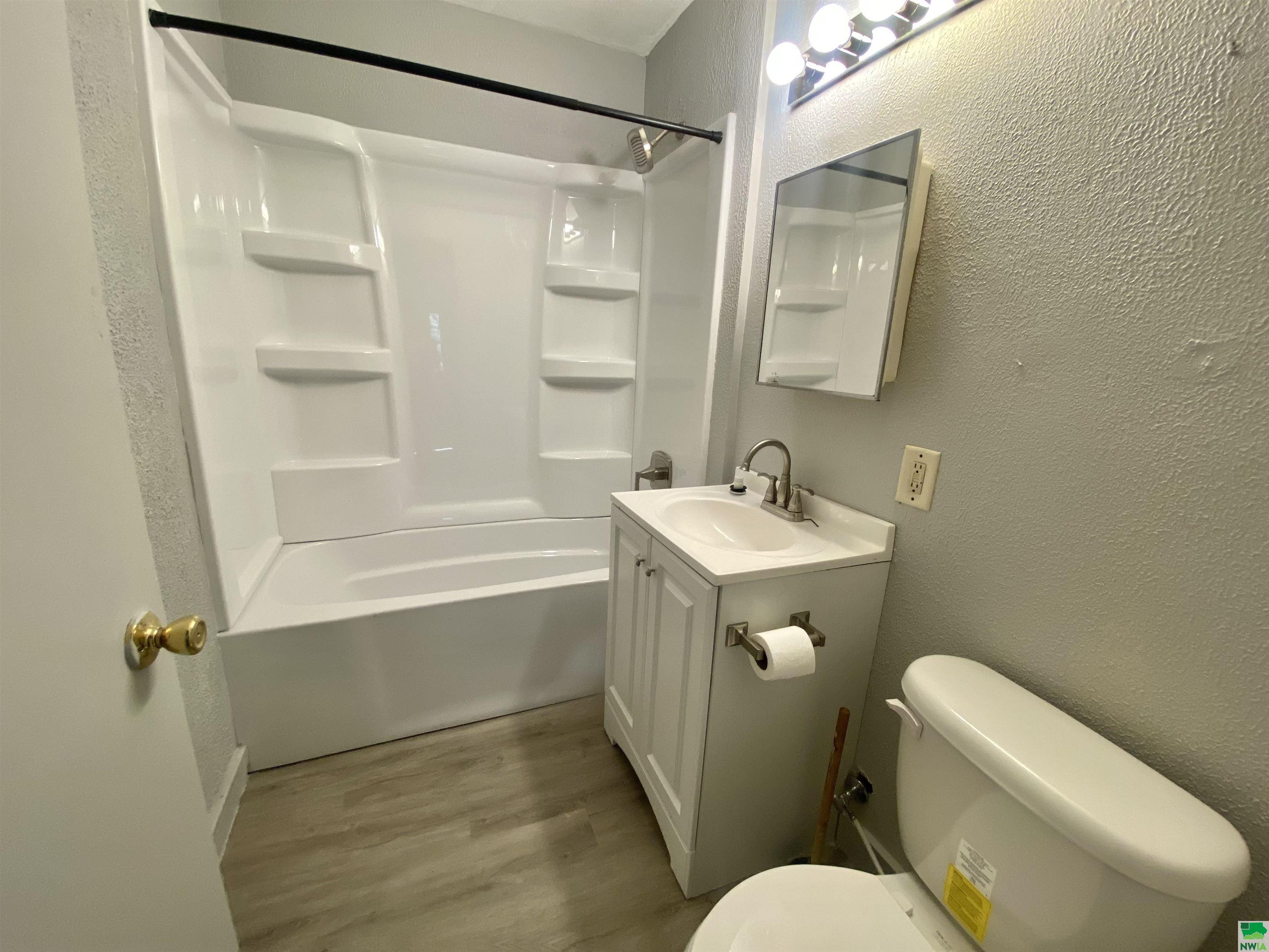 MLS #829305