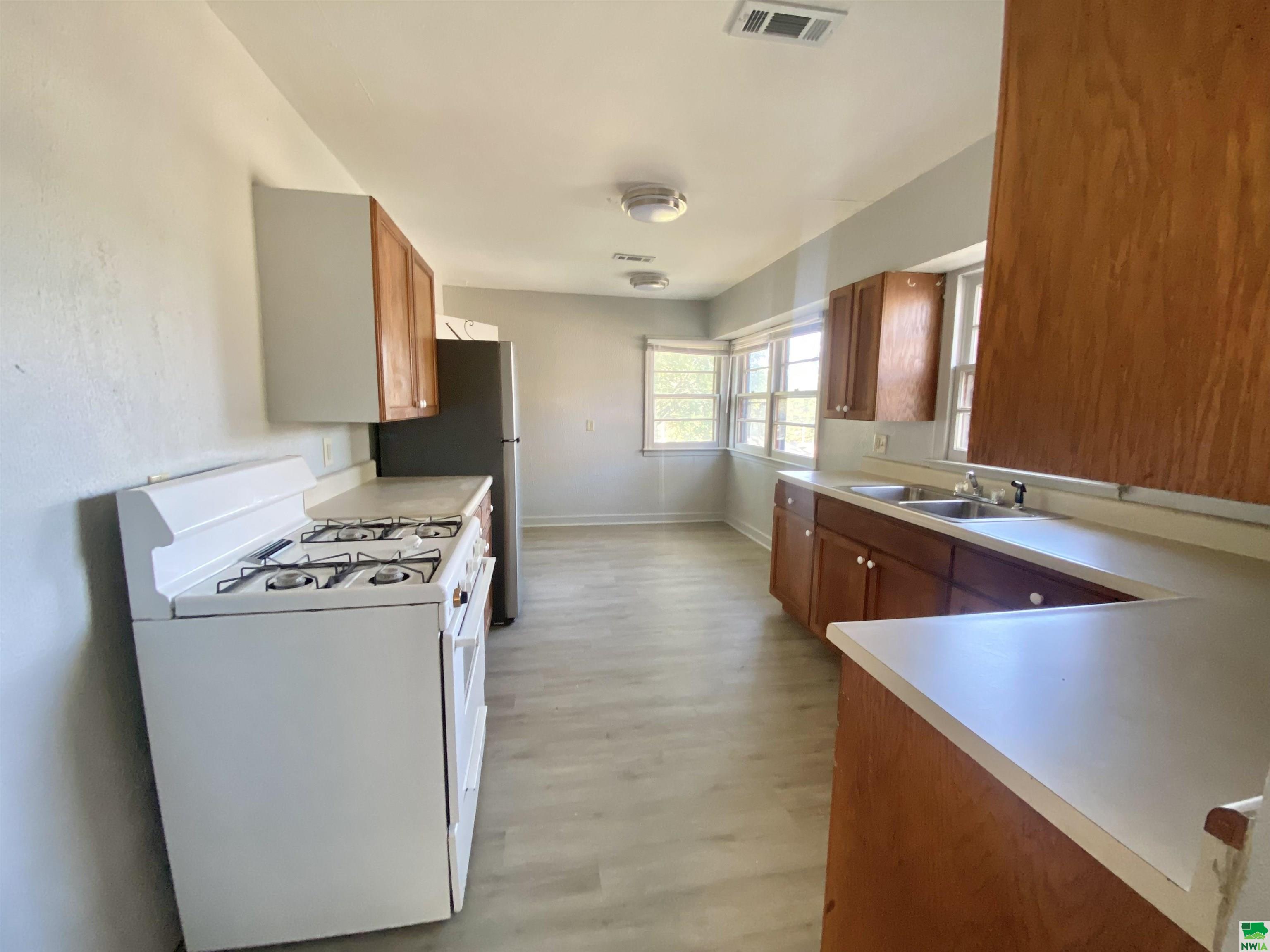 MLS #829305