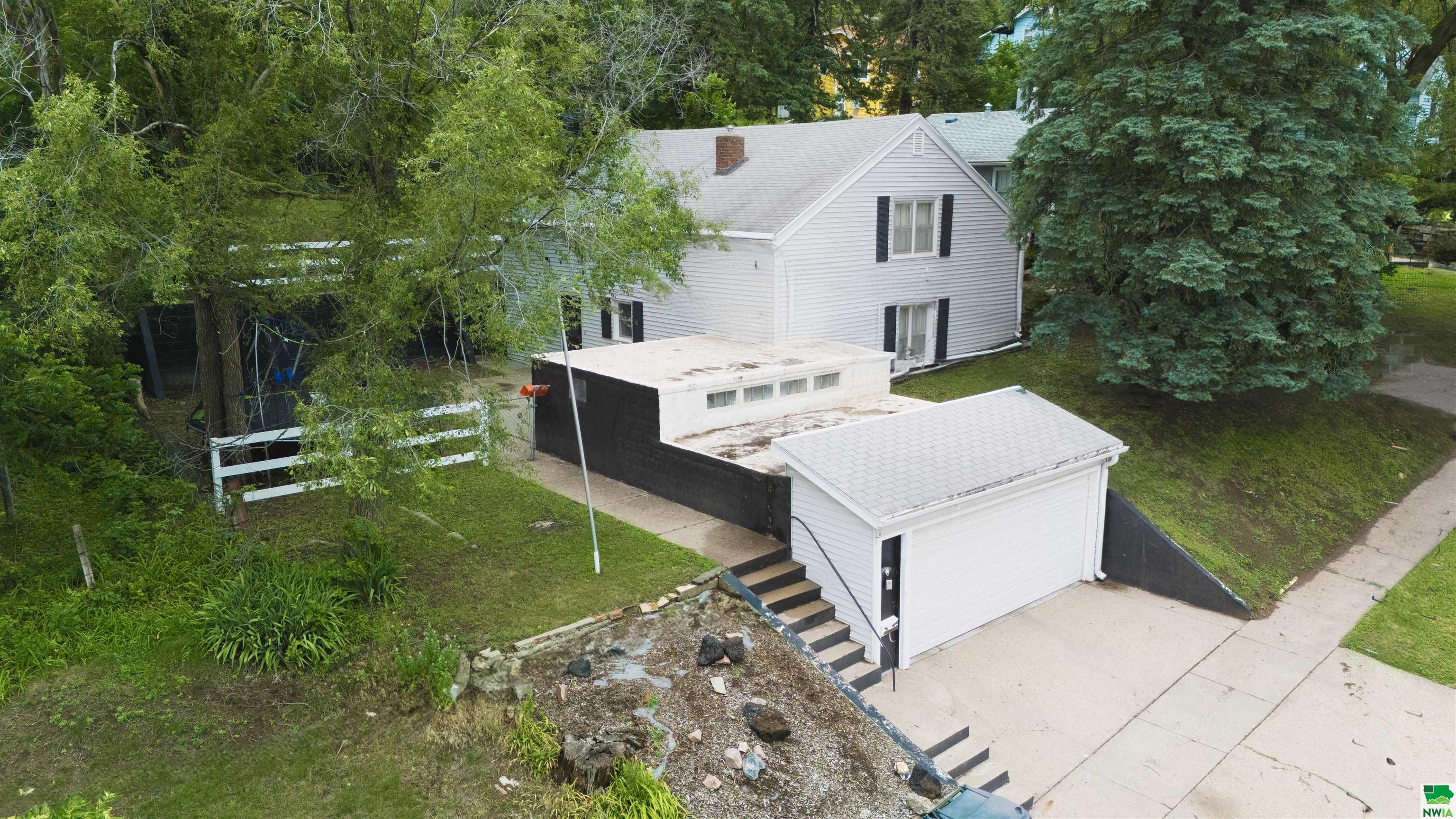 2411 Villa Ave., Sioux City, IA 51103 