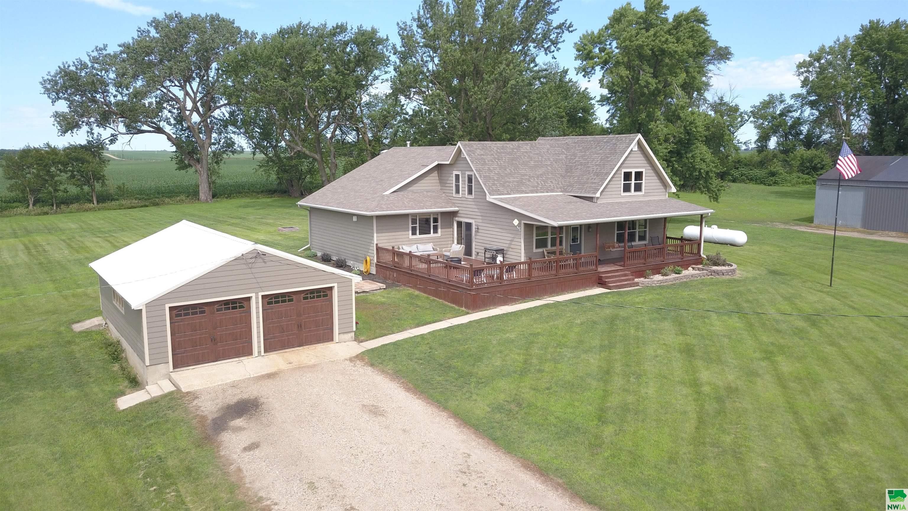4727 90th Avenue, Linn Grove, IA 51033 