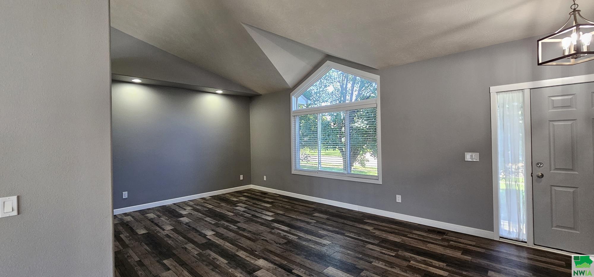MLS #829325