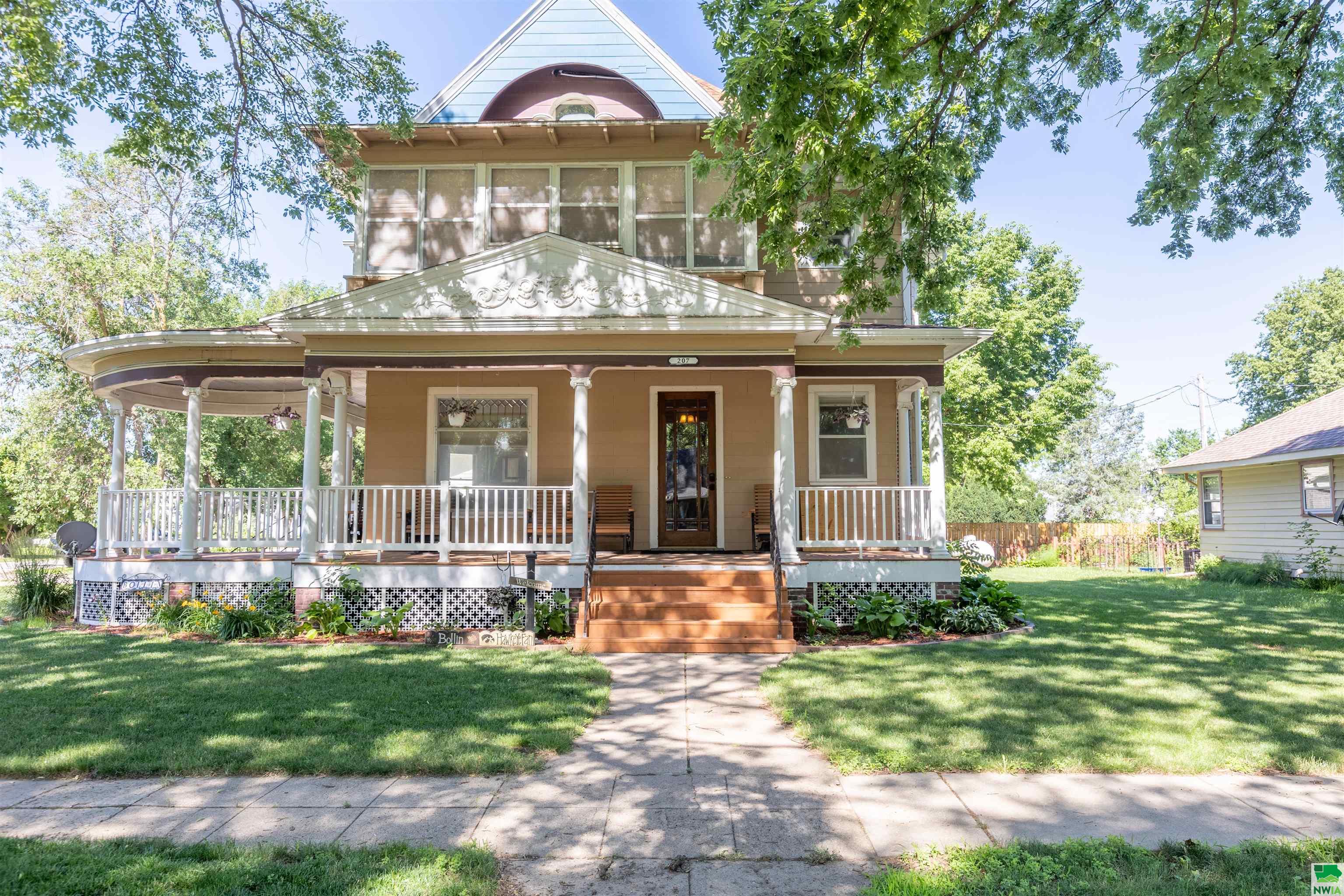 207 2nd Ave S, Anthon, IA 51004 