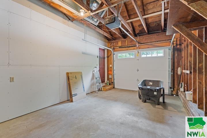 MLS #829330