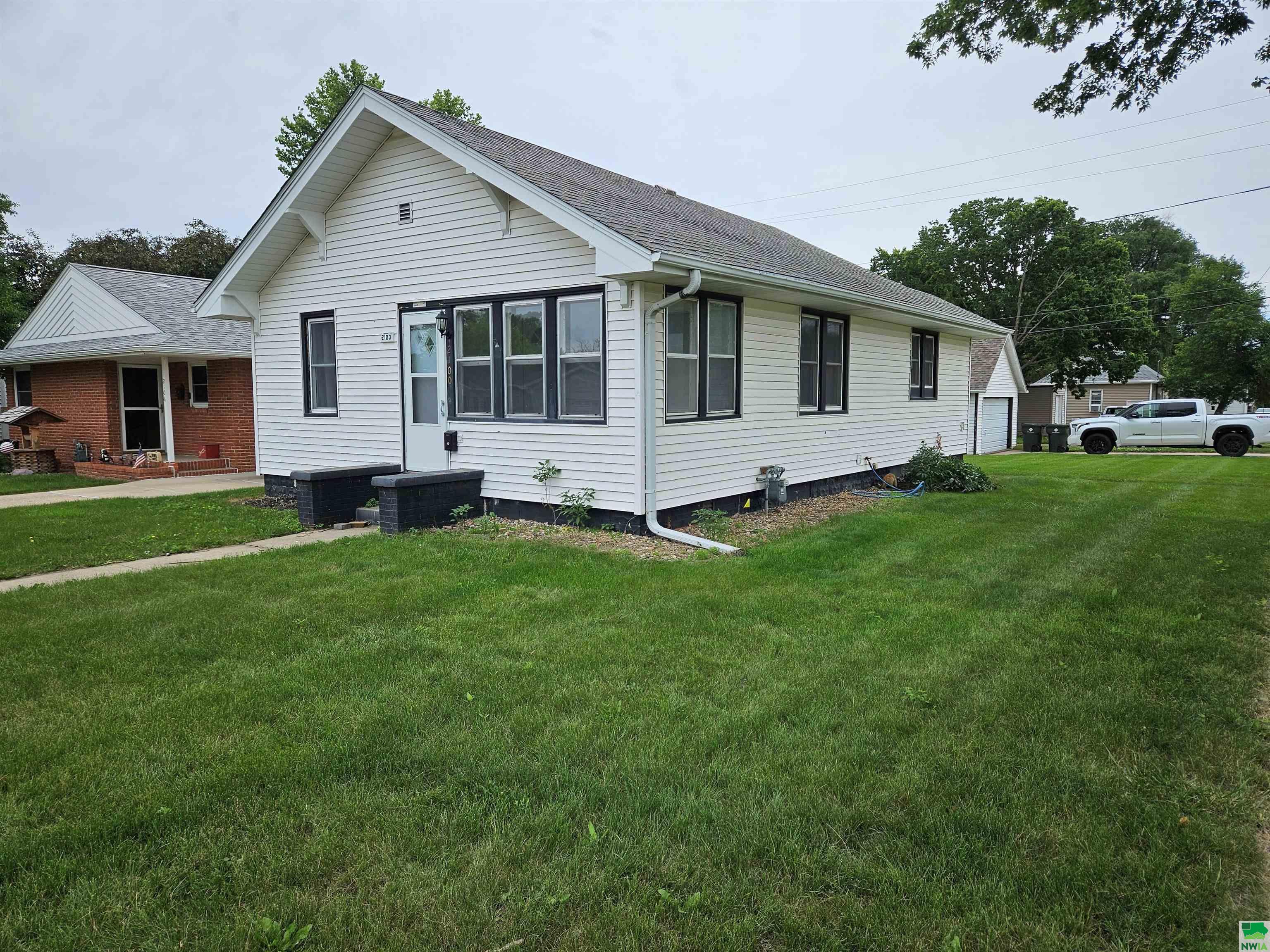2100 Metropolitan St, Sioux City, IA 51109 