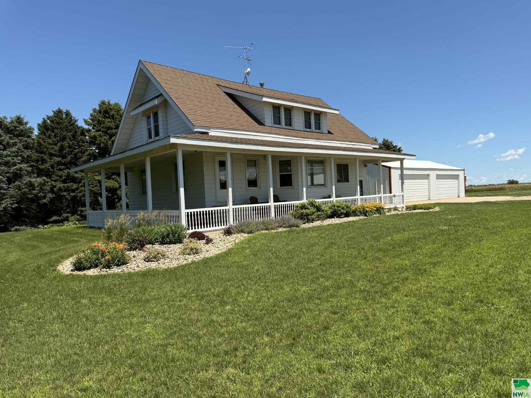2156 Pierce Ave, Sibley, IA 51249 