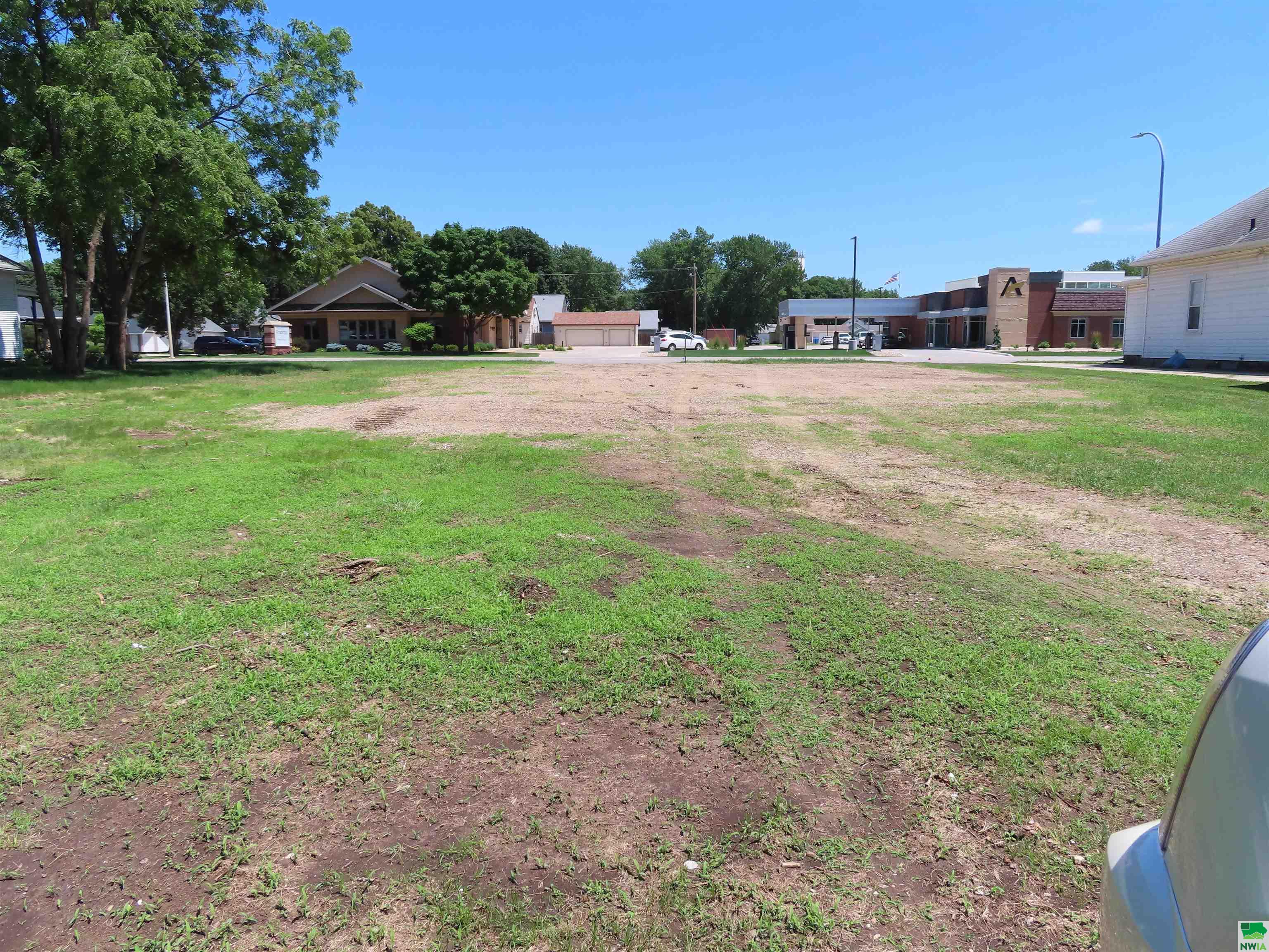 209 & 215 5th Ave SW, LeMars, IA 51031 