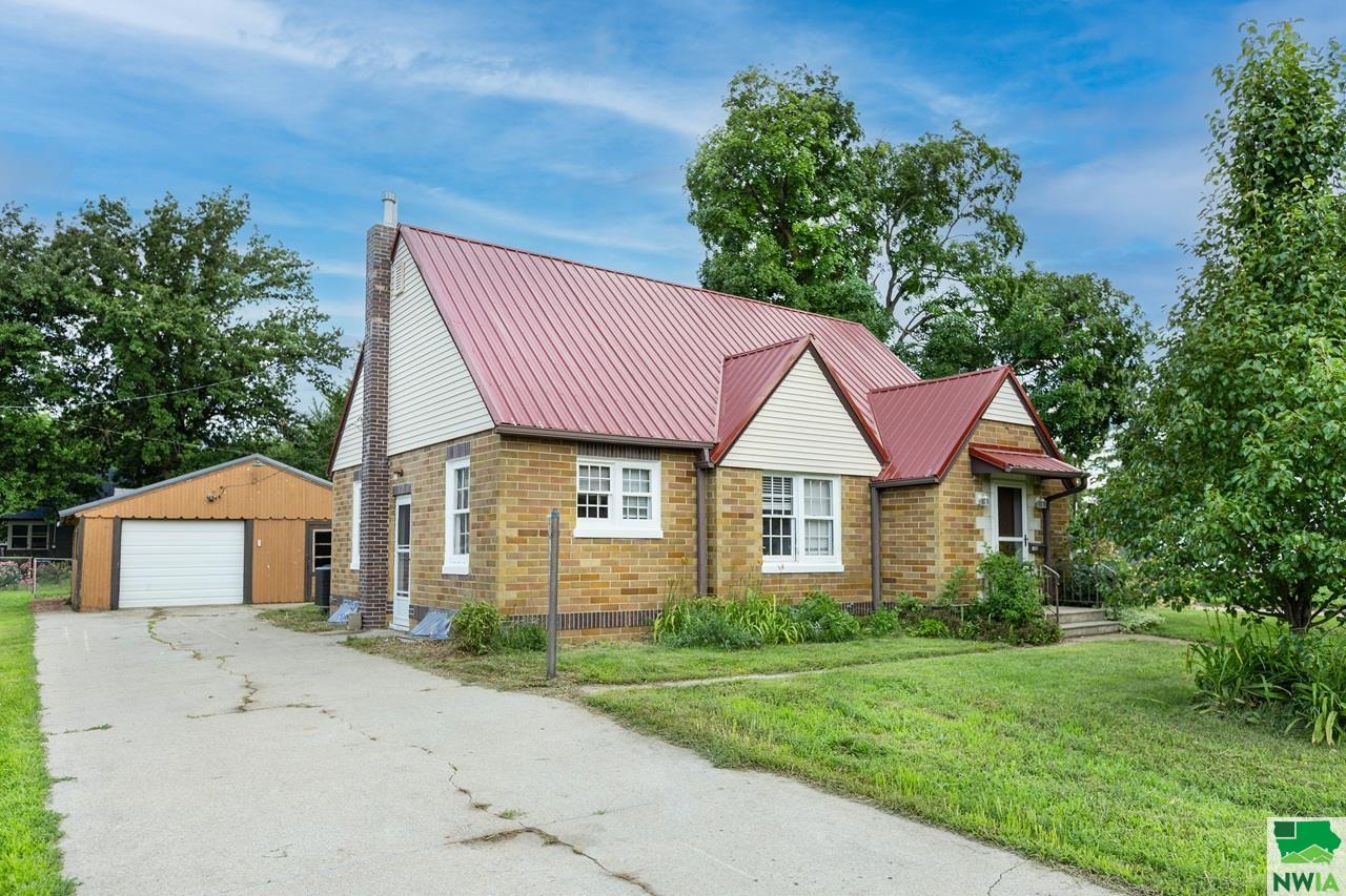 1400 11th Street, Onawa, IA 51040 