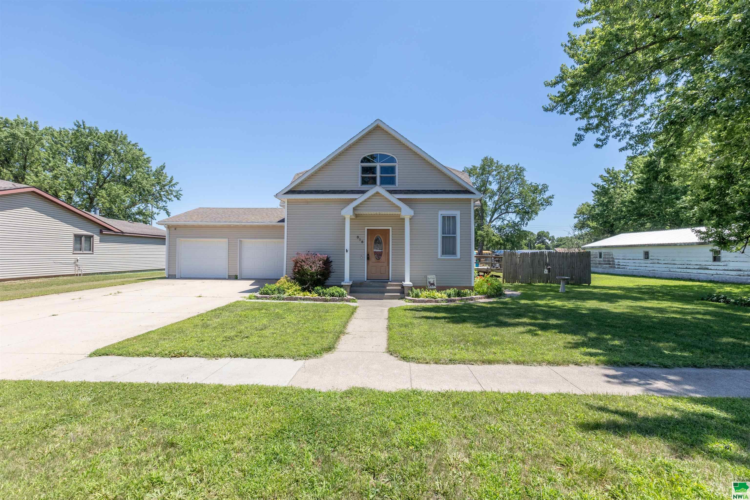 818 Evans St, Sloan, IA 51055 