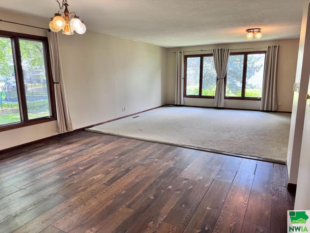 MLS #829356