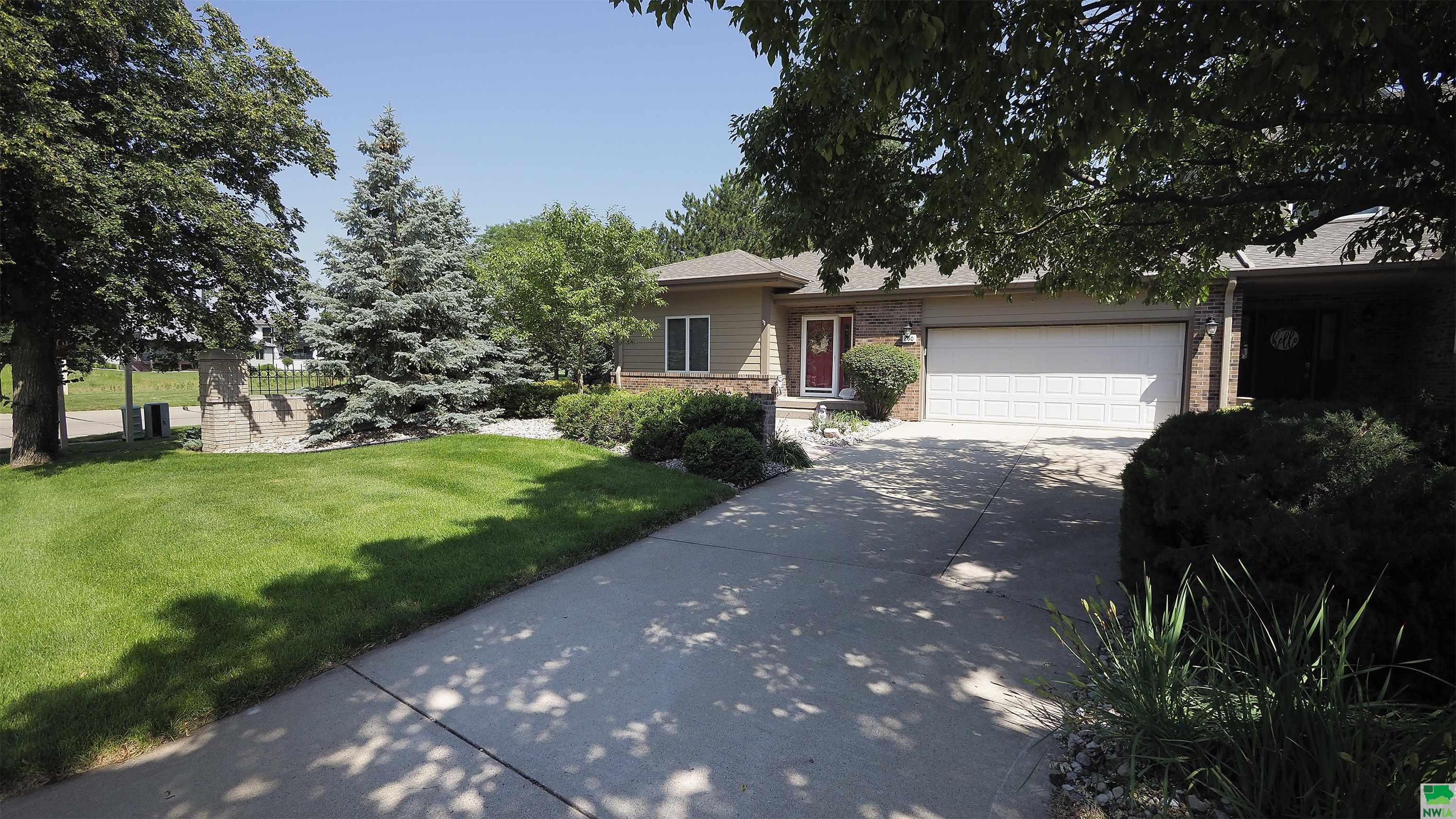 850 Willow Drive, Dakota Dunes, SD 57049 