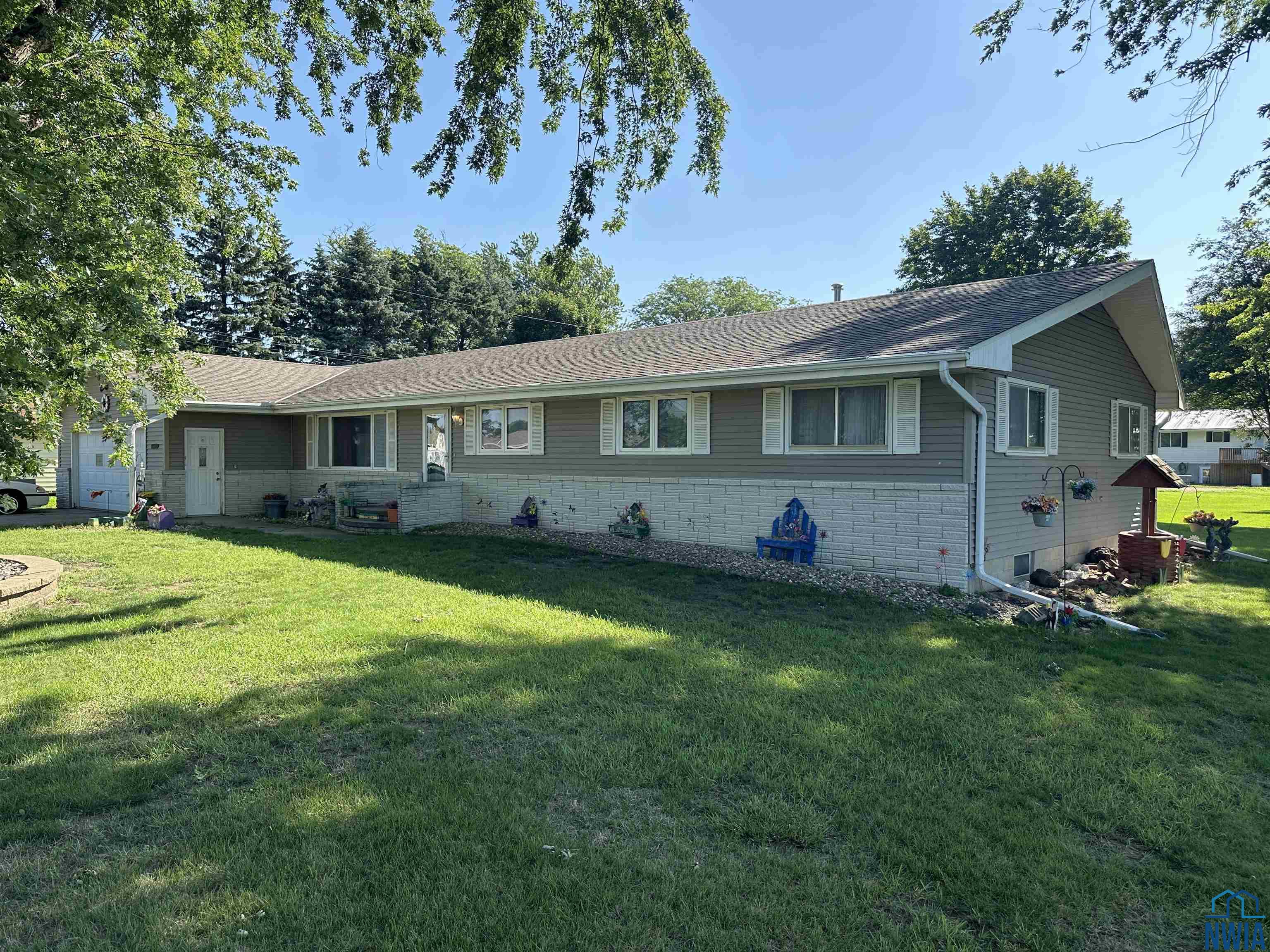 140 Locust St, Brunsville, IA 51008 