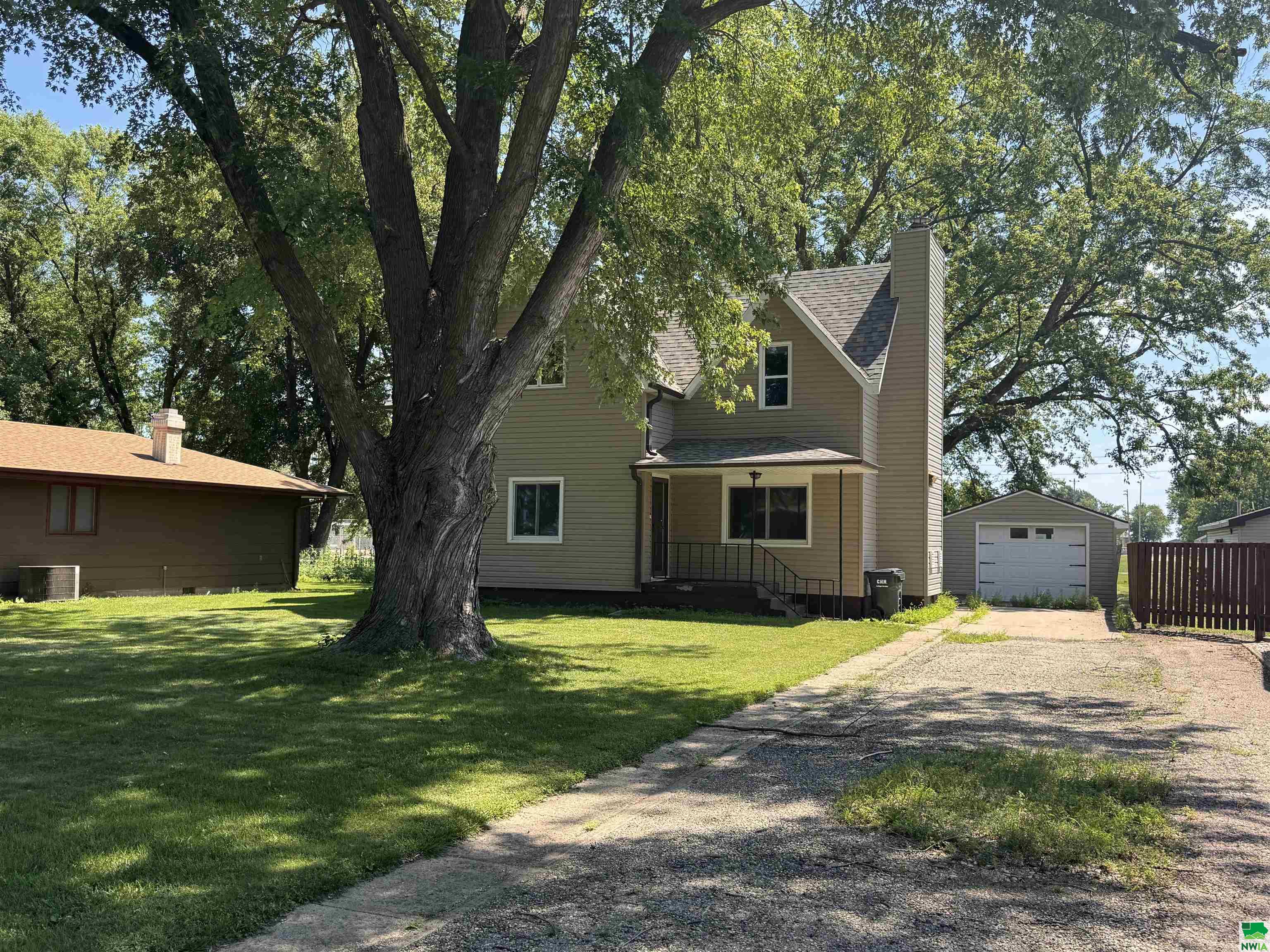 902 Evans St, Sloan, IA 51055 