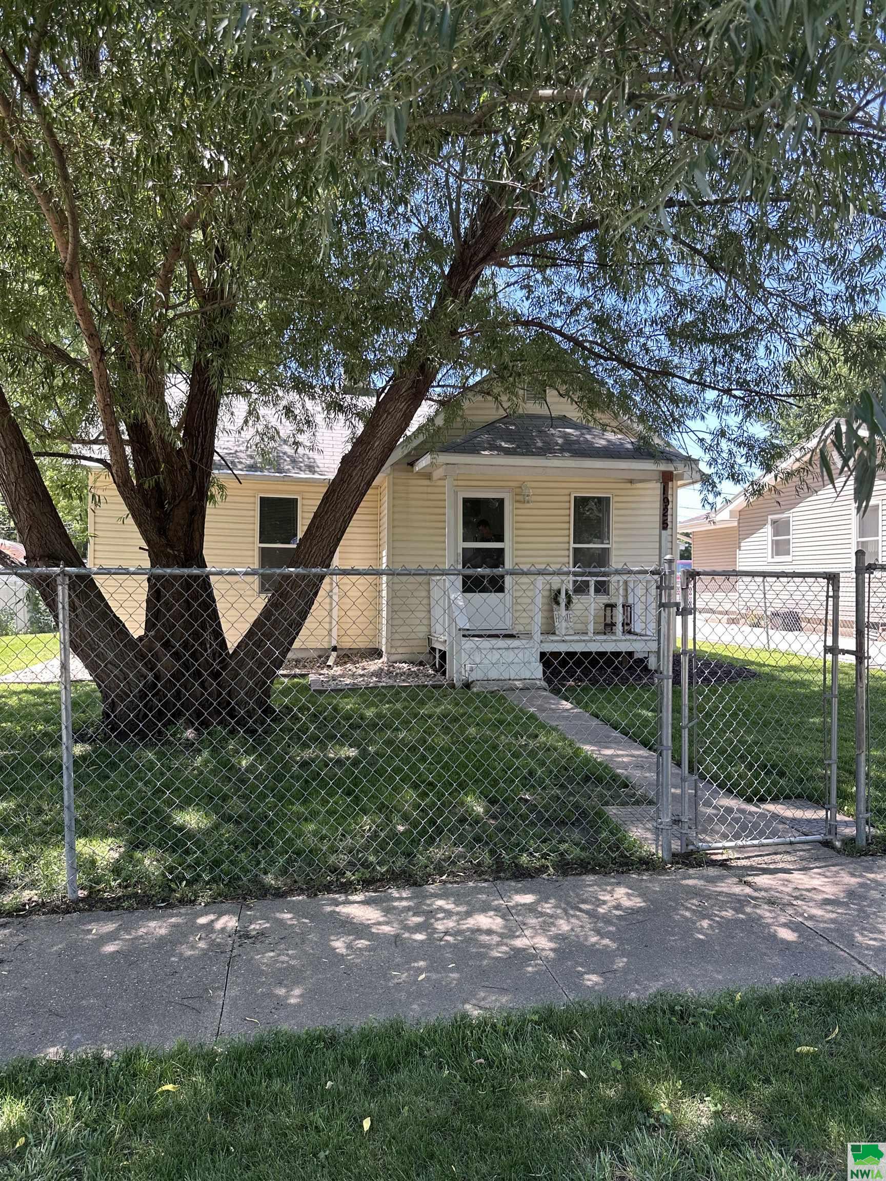 1925 Boise, Sioux City, IA 51109 
