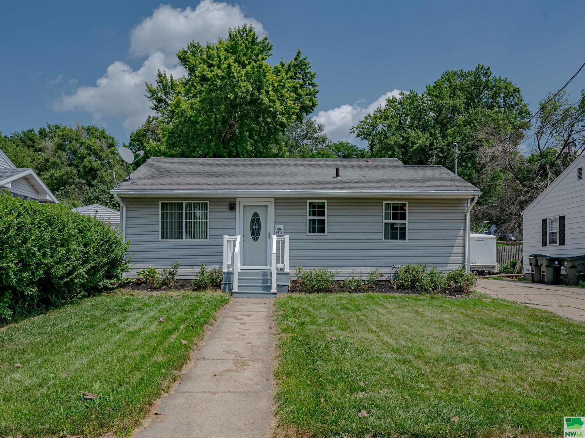 1416 PATTERSON ST S, Sioux City, IA 51106 