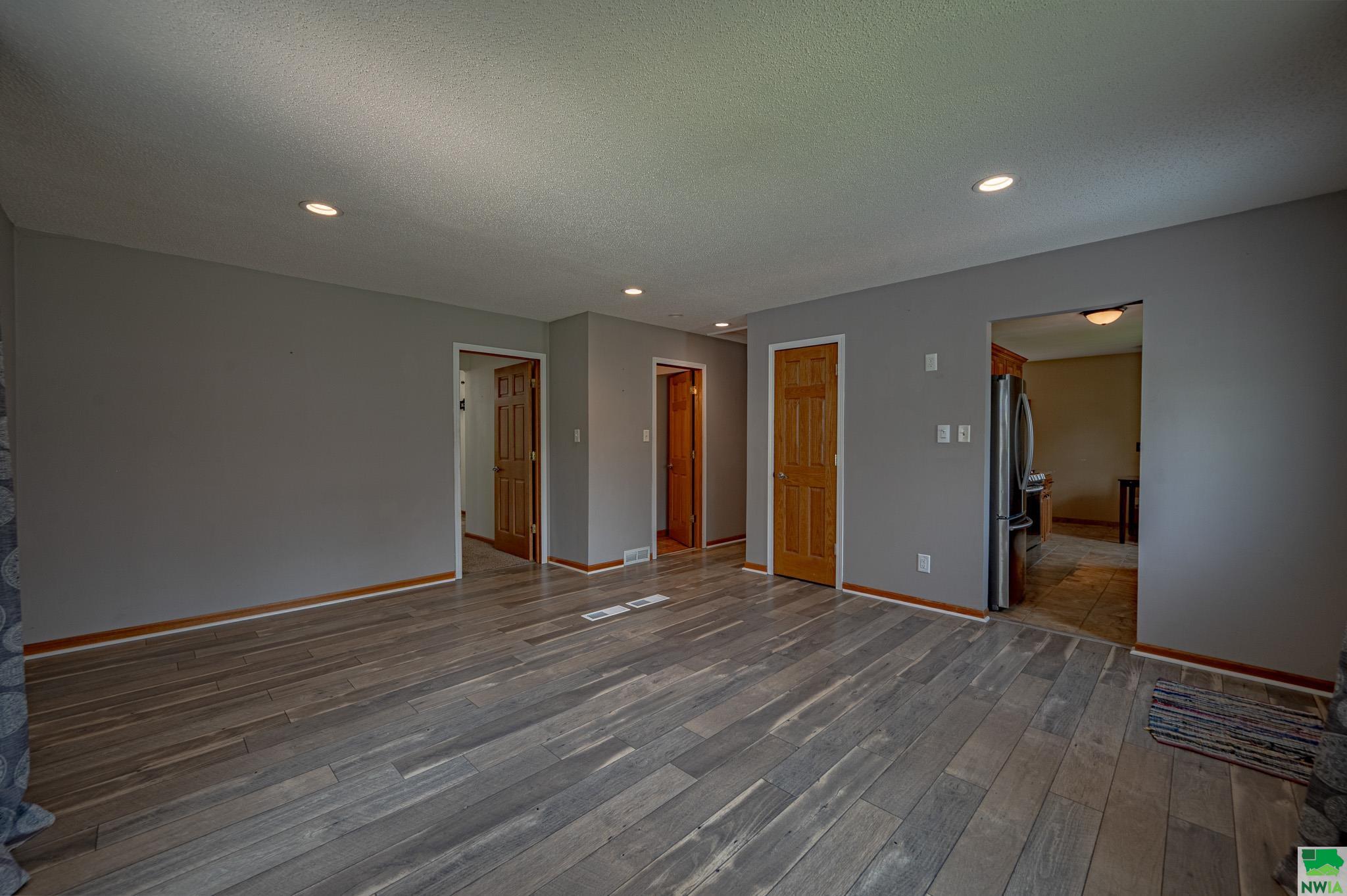 MLS #829384
