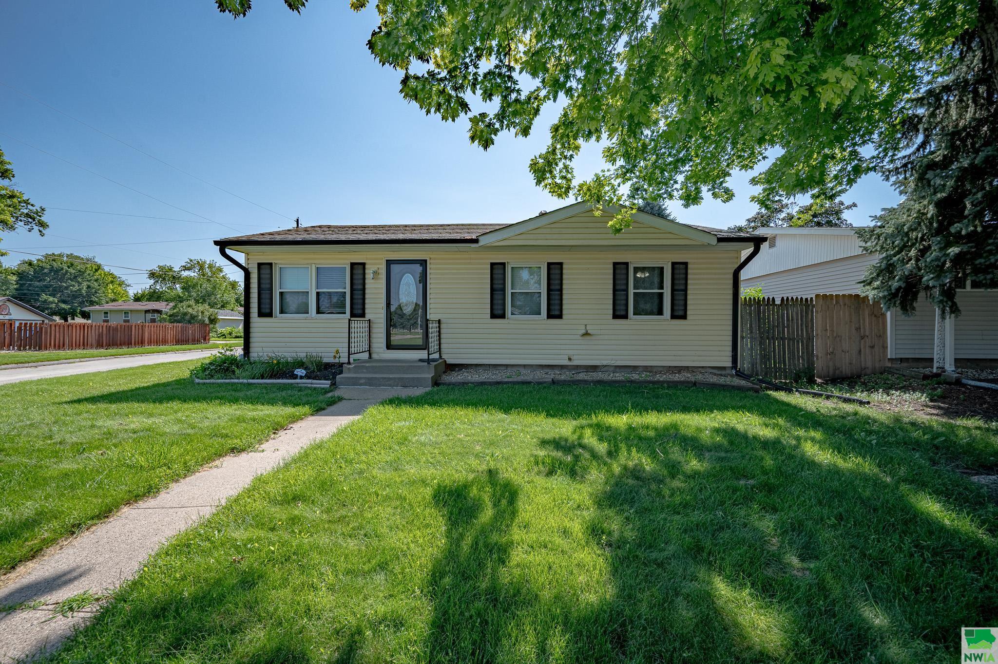 2136 HANFORD ST, Sioux City, IA 51109 