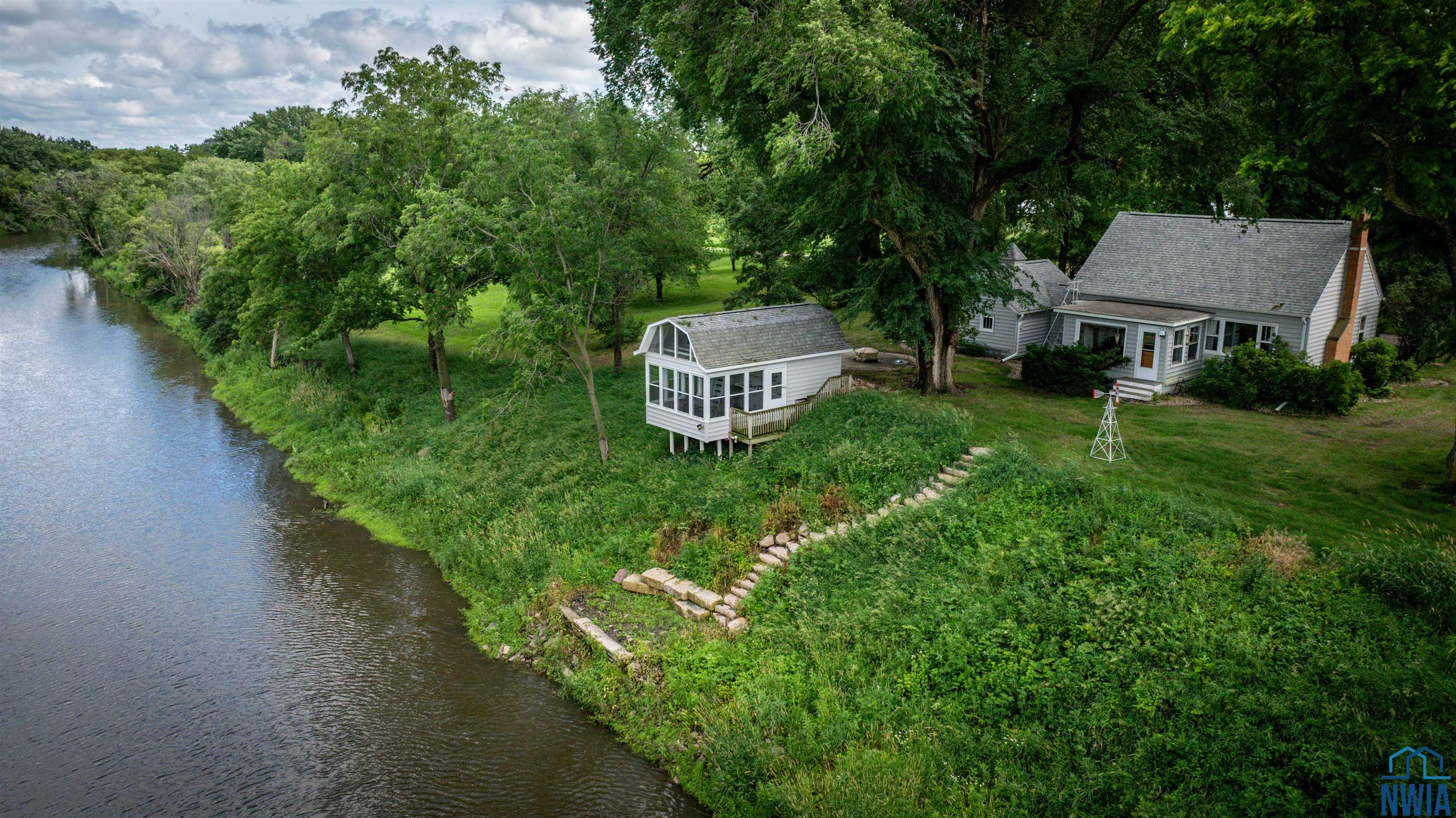 509 Garfield Street						  						 , Alton						 , IA						  51003						  