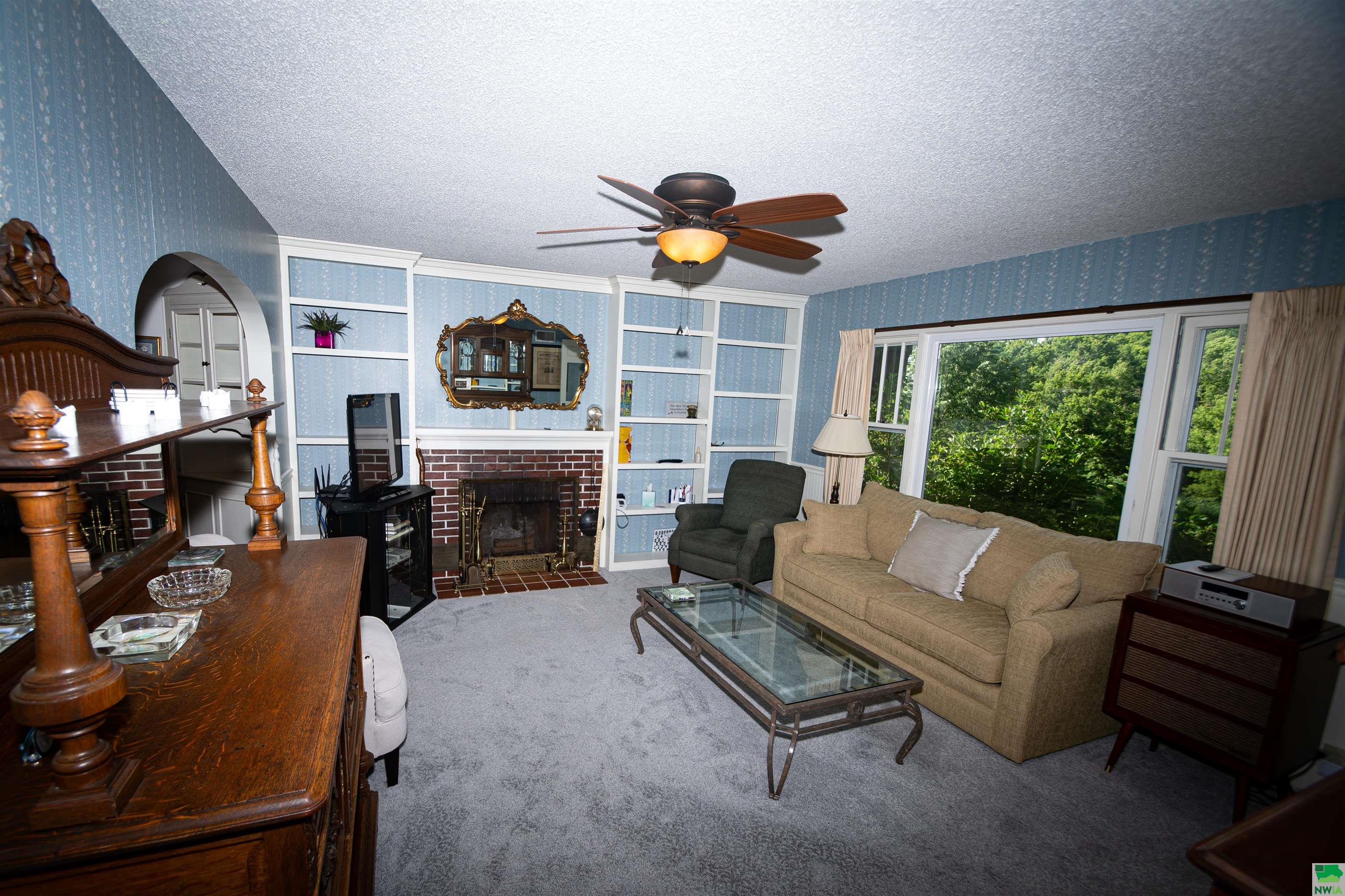 MLS #829403