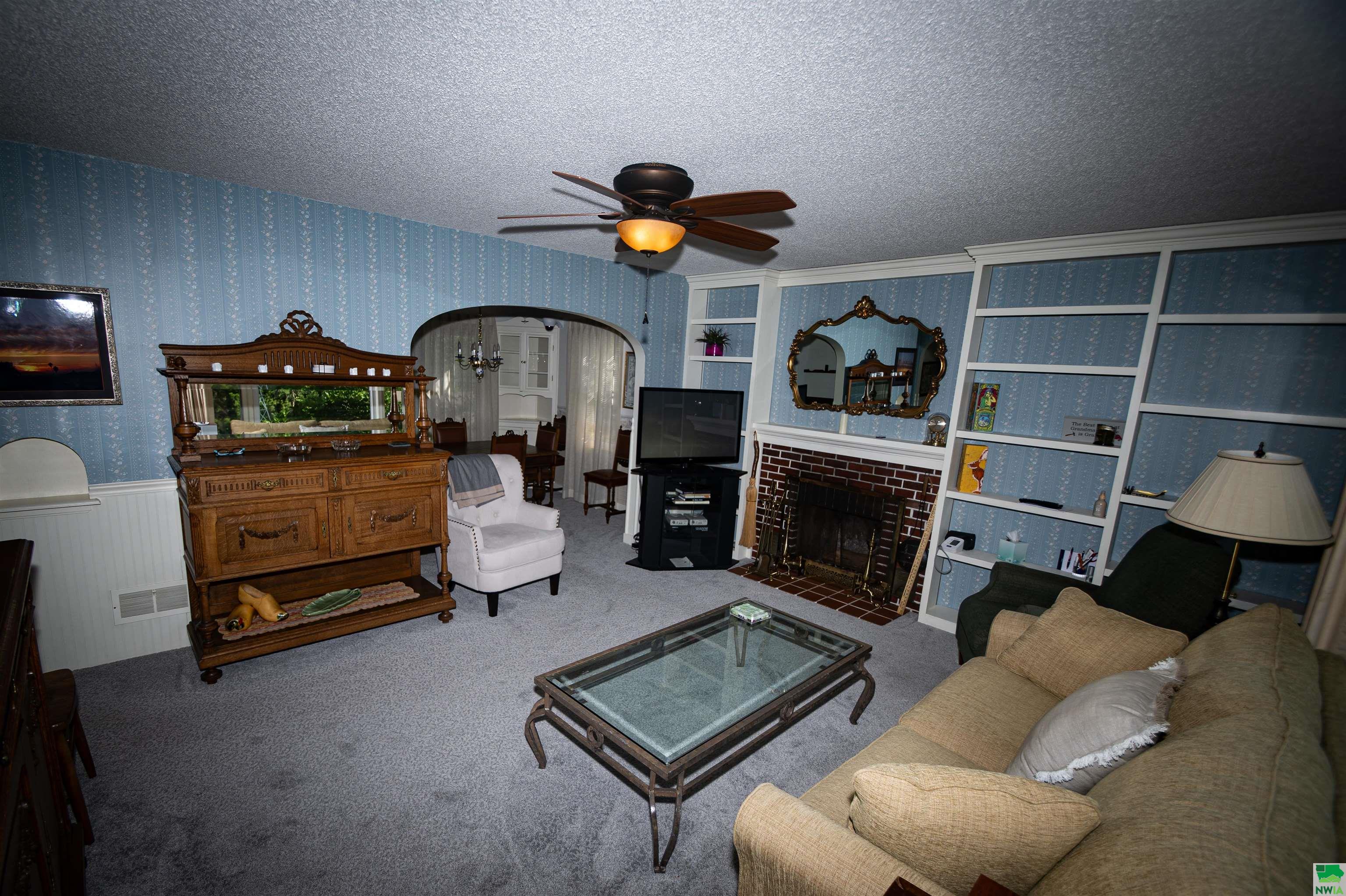 MLS #829403