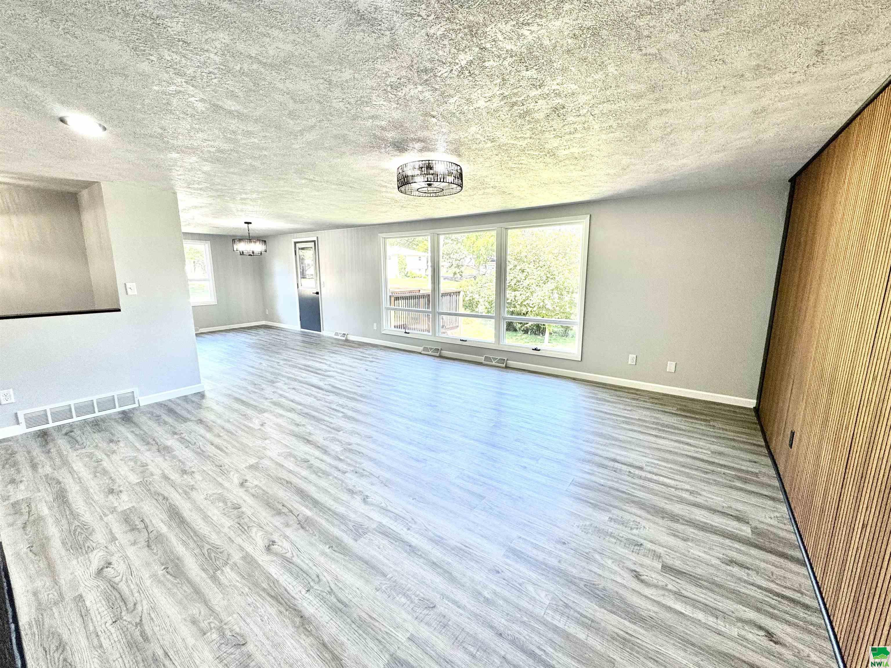 MLS #829405