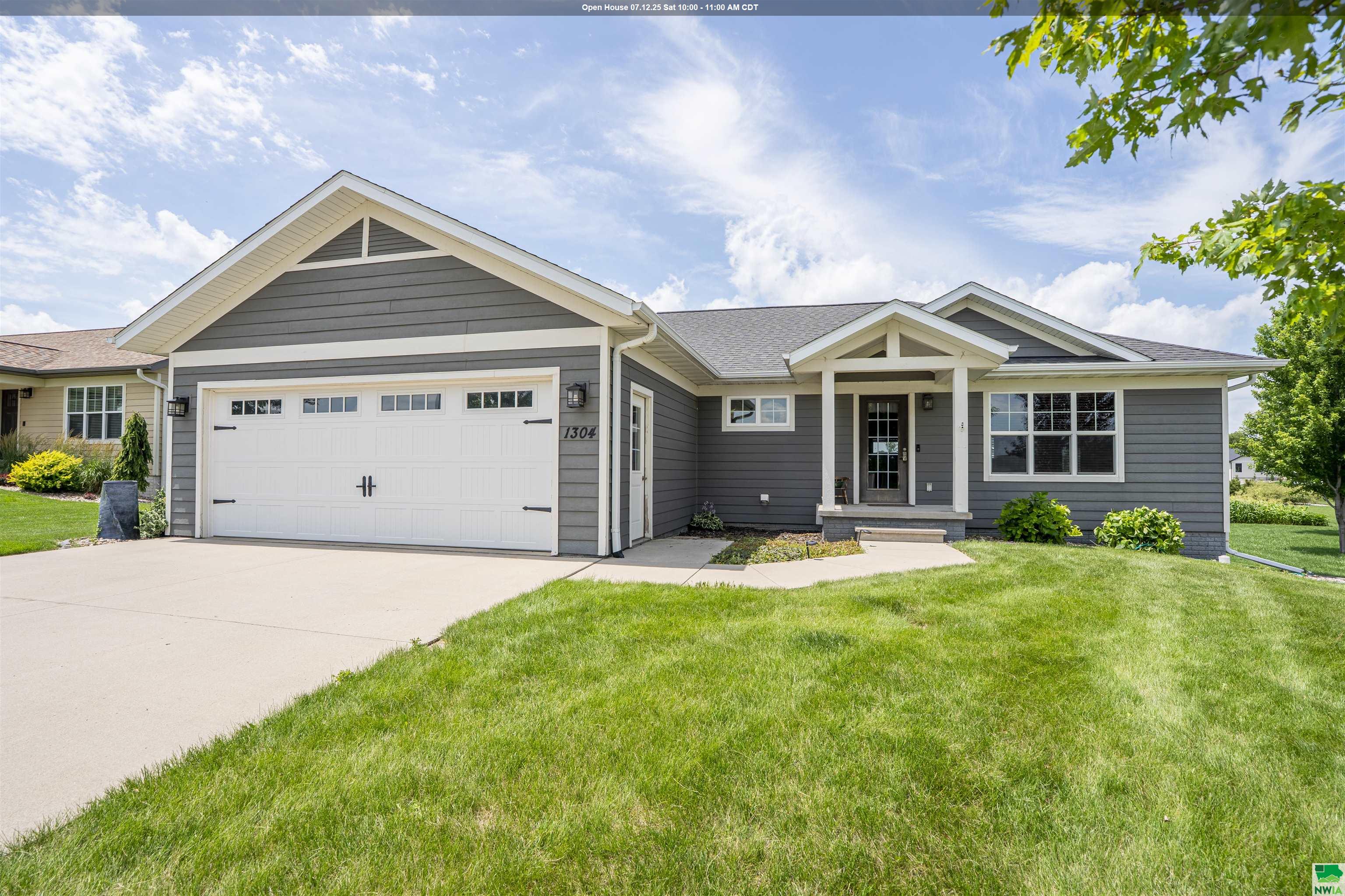 1304 Olympia Place, Orange City, IA 51041 