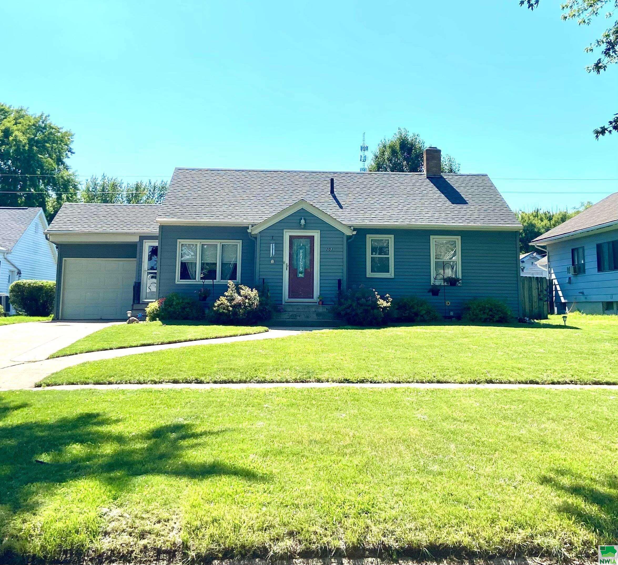 203 THOMAS ST, Danbury, IA 51019 