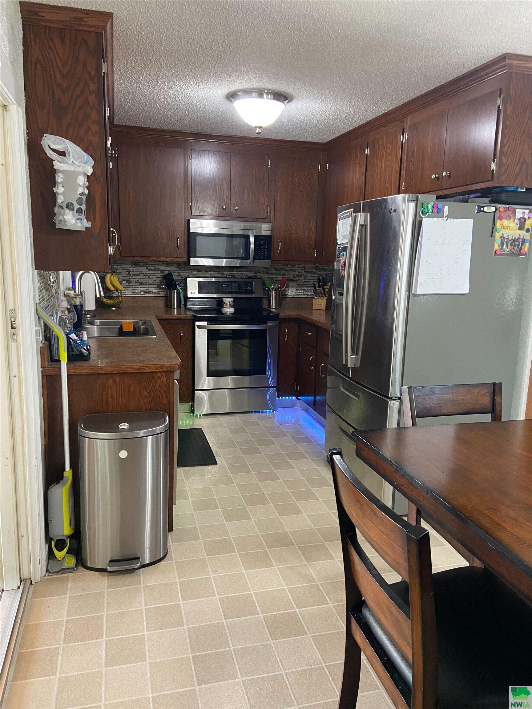 MLS #829422