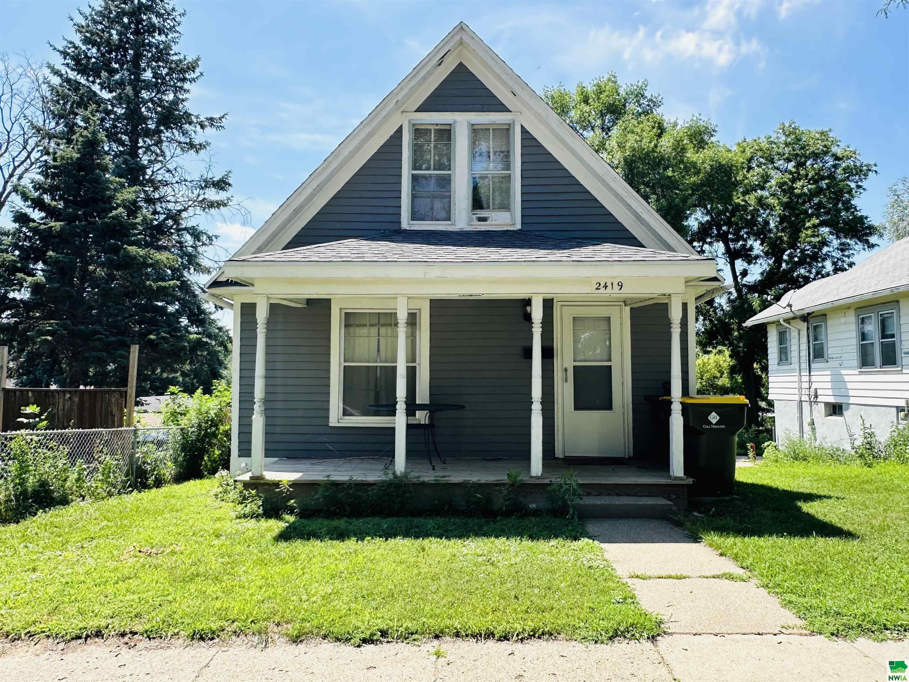 2419 Cedar St S, Sioux City, IA 51106 