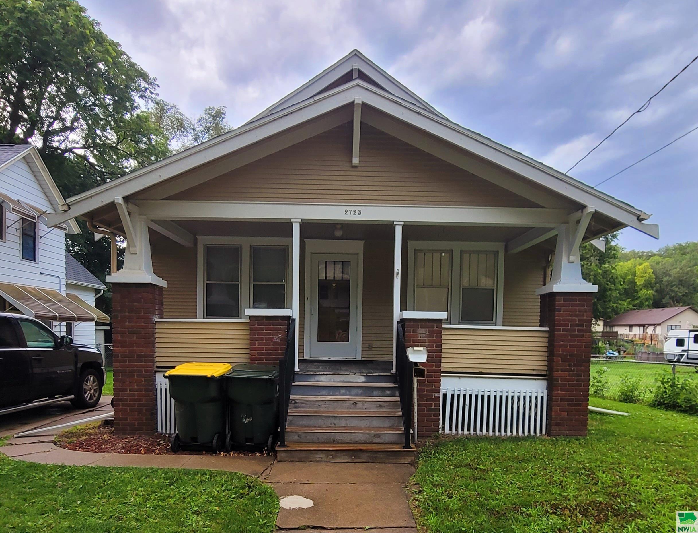 2723 PROSPECT ST, Sioux City, IA 51104 