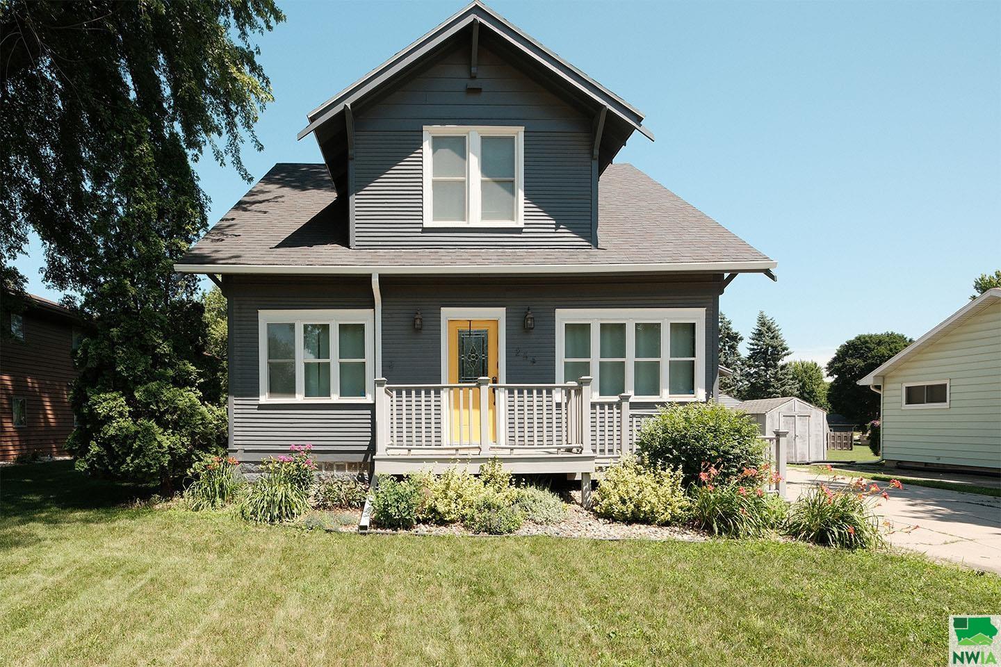 254 7th Street NE, Sioux Center, IA 51250 
