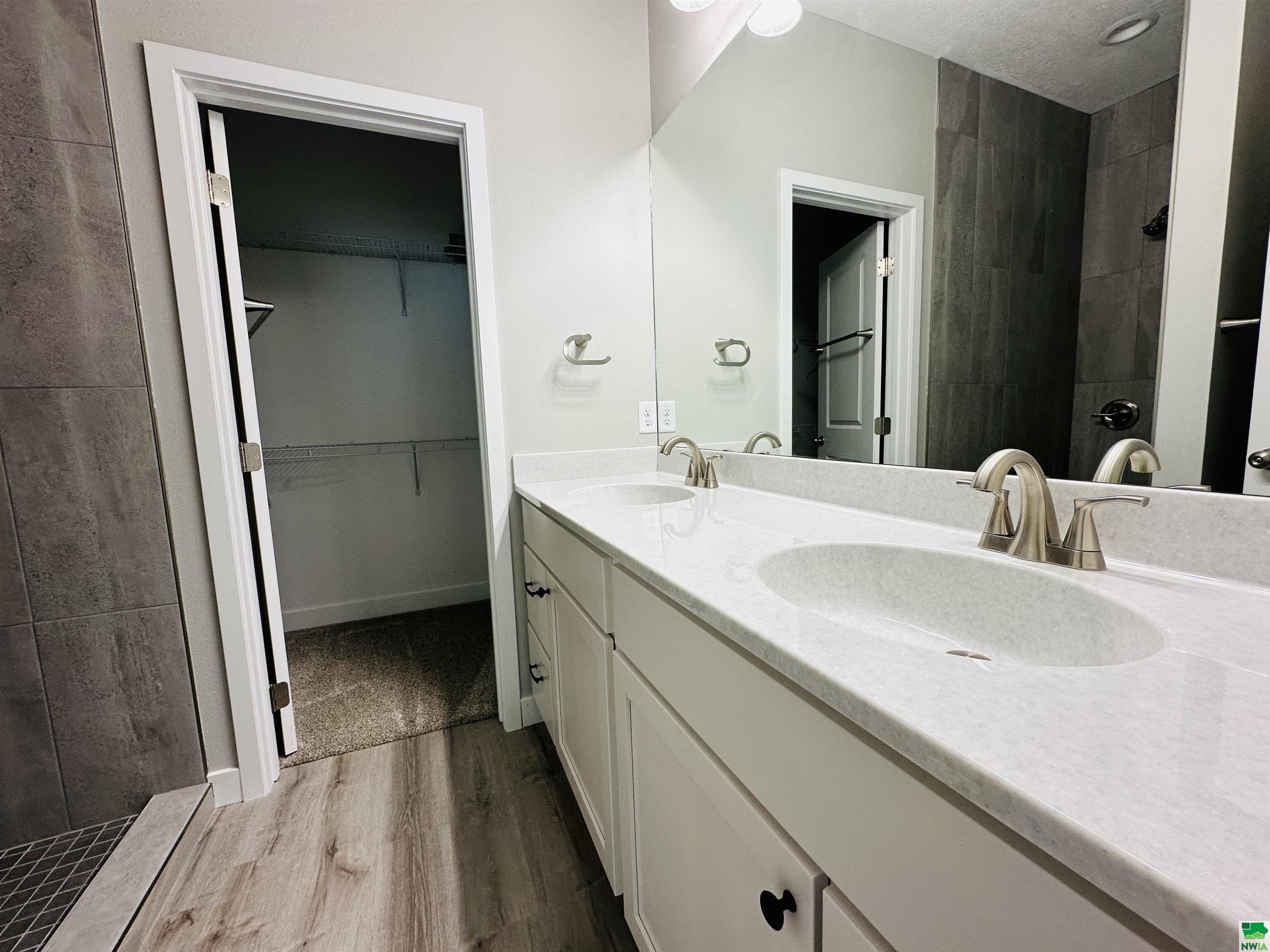 MLS #829450