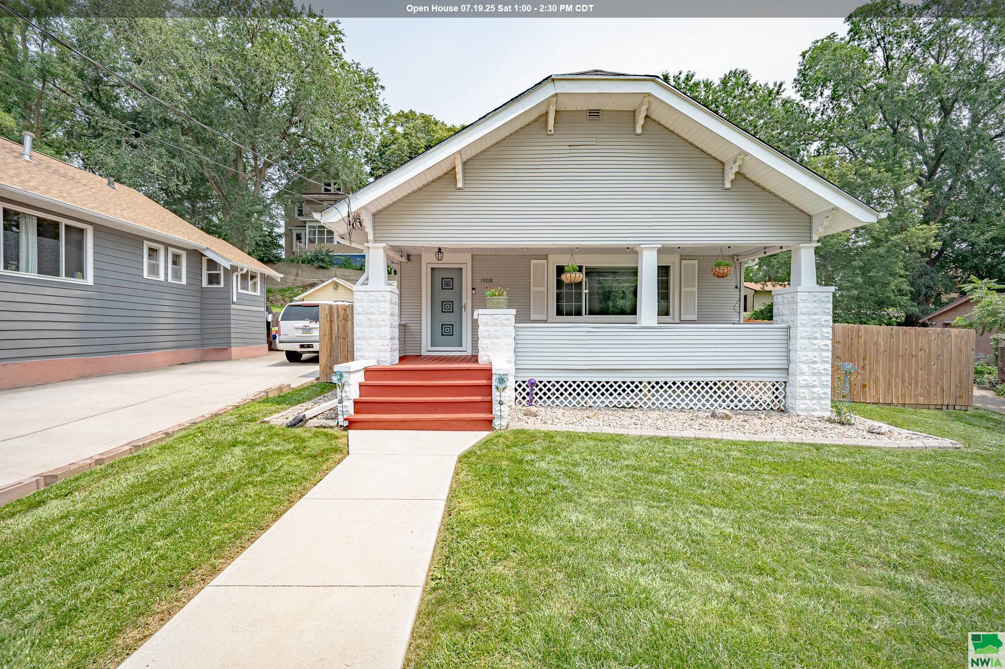 1908 McDonald St, Sioux City, IA 51104 
