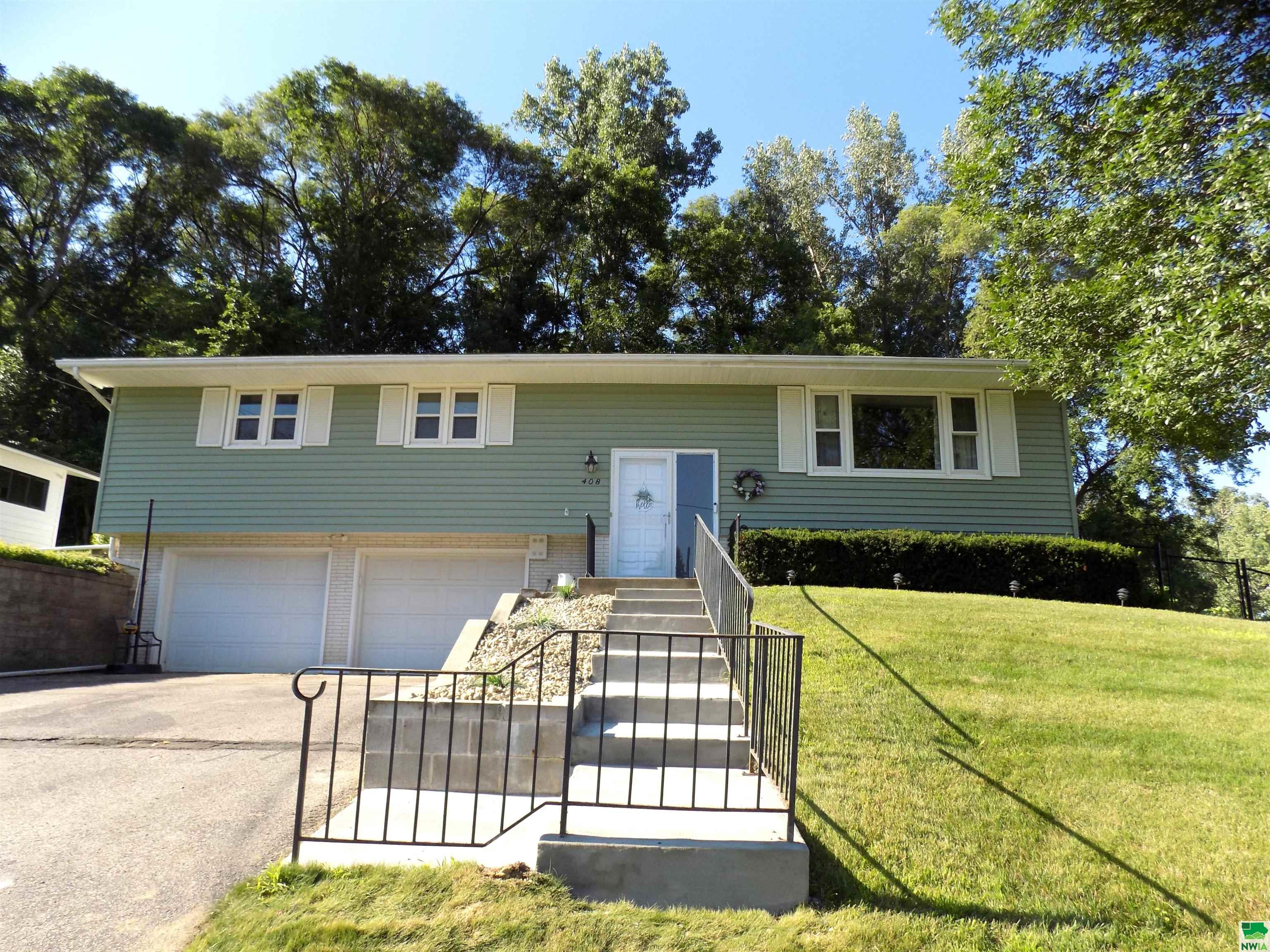 408 39TH ST, Sioux City, IA 51104 